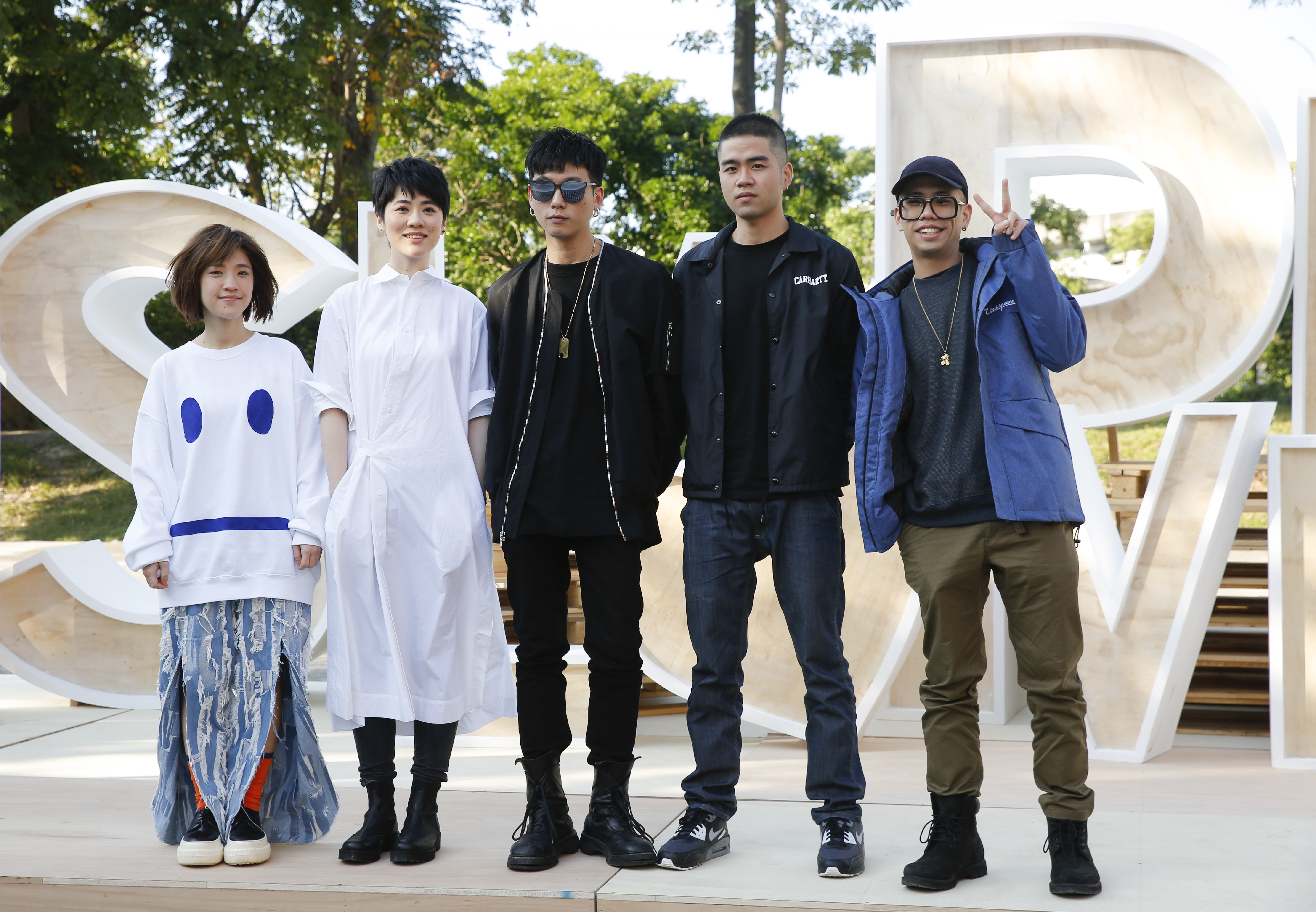 小球（莊鵑瑛）、YOYO岑寧兒、南瓜妮歌迷俱樂部與呂士軒等人將參與簡單生活節演出。