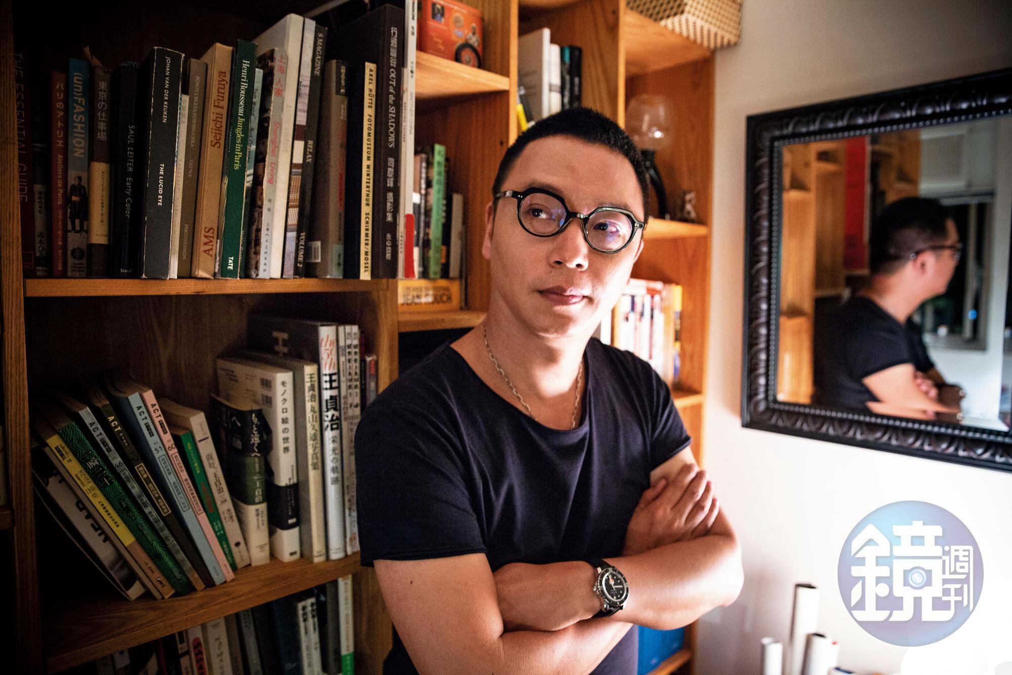 沈可尚說自己就是一個憂鬱的人，憂鬱已經內化成為身體裡的瘤，他和他的瘤和平共處。