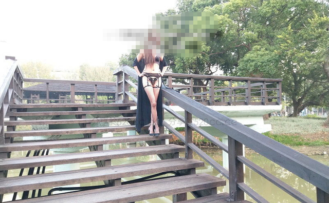 新竹市政府剛花6億翻新的新竹公園，成為裸拍族拍照熱門地點。（翻攝520夫妻論壇）
