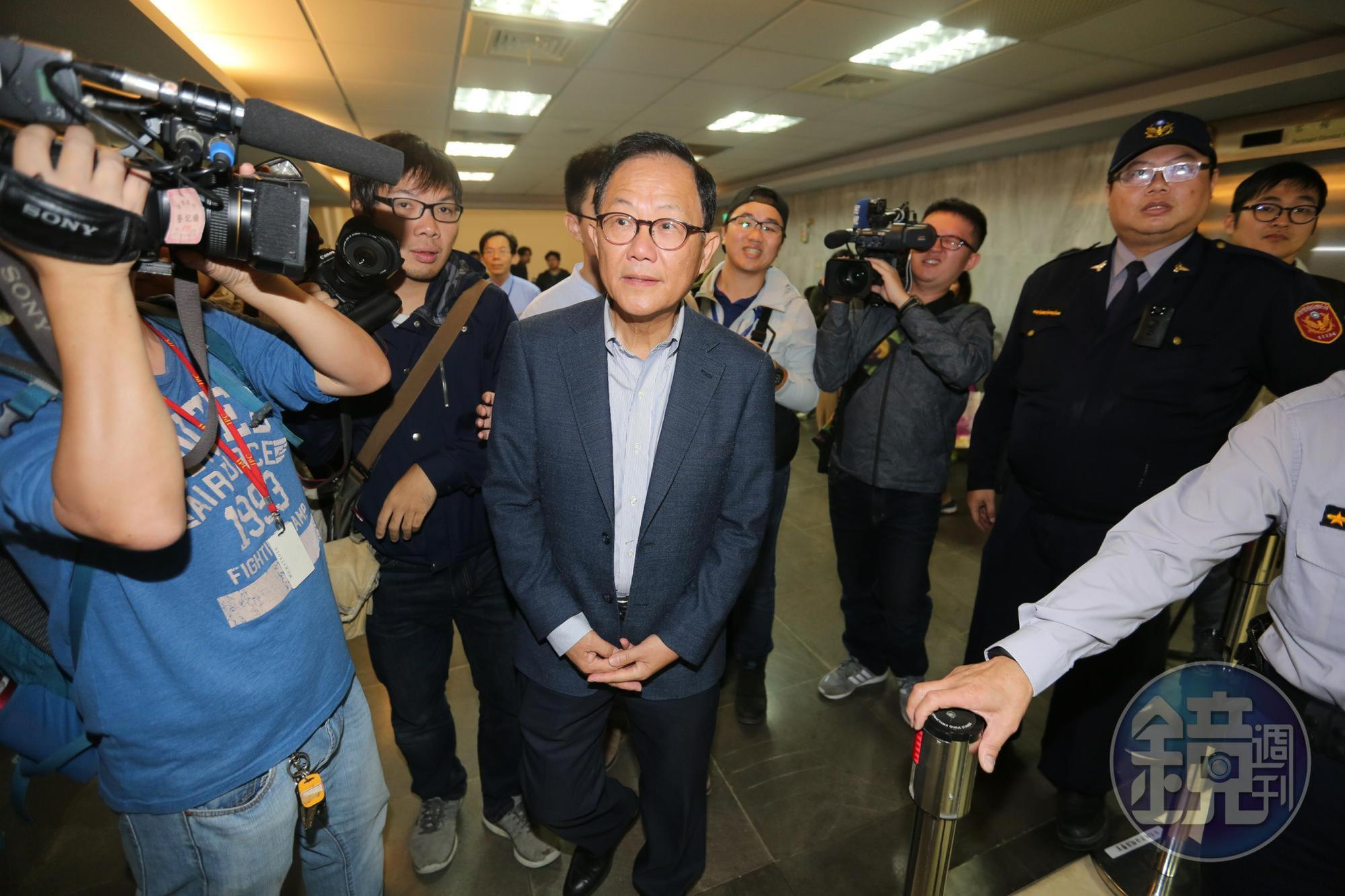 台北市長參選人丁守中聲請驗票，強調是要追真相。