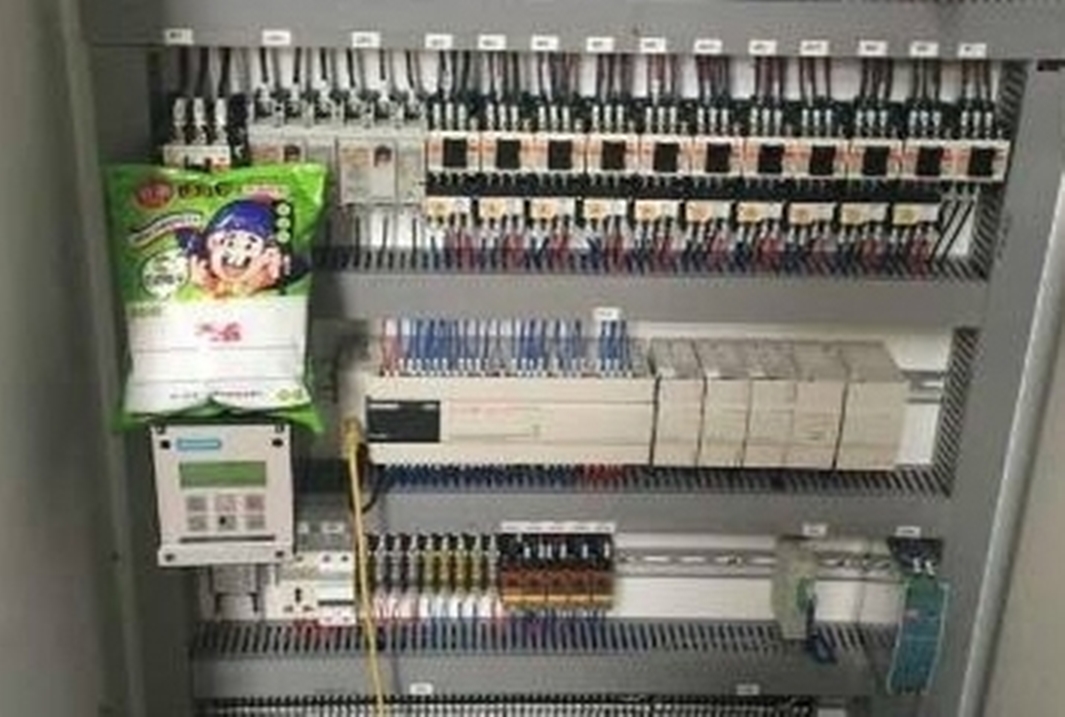 乖乖還變成工程師用來解決電腦問題的「聖品」，台積電還因此和乖乖訂購限定包。（翻攝自爆料公社）
