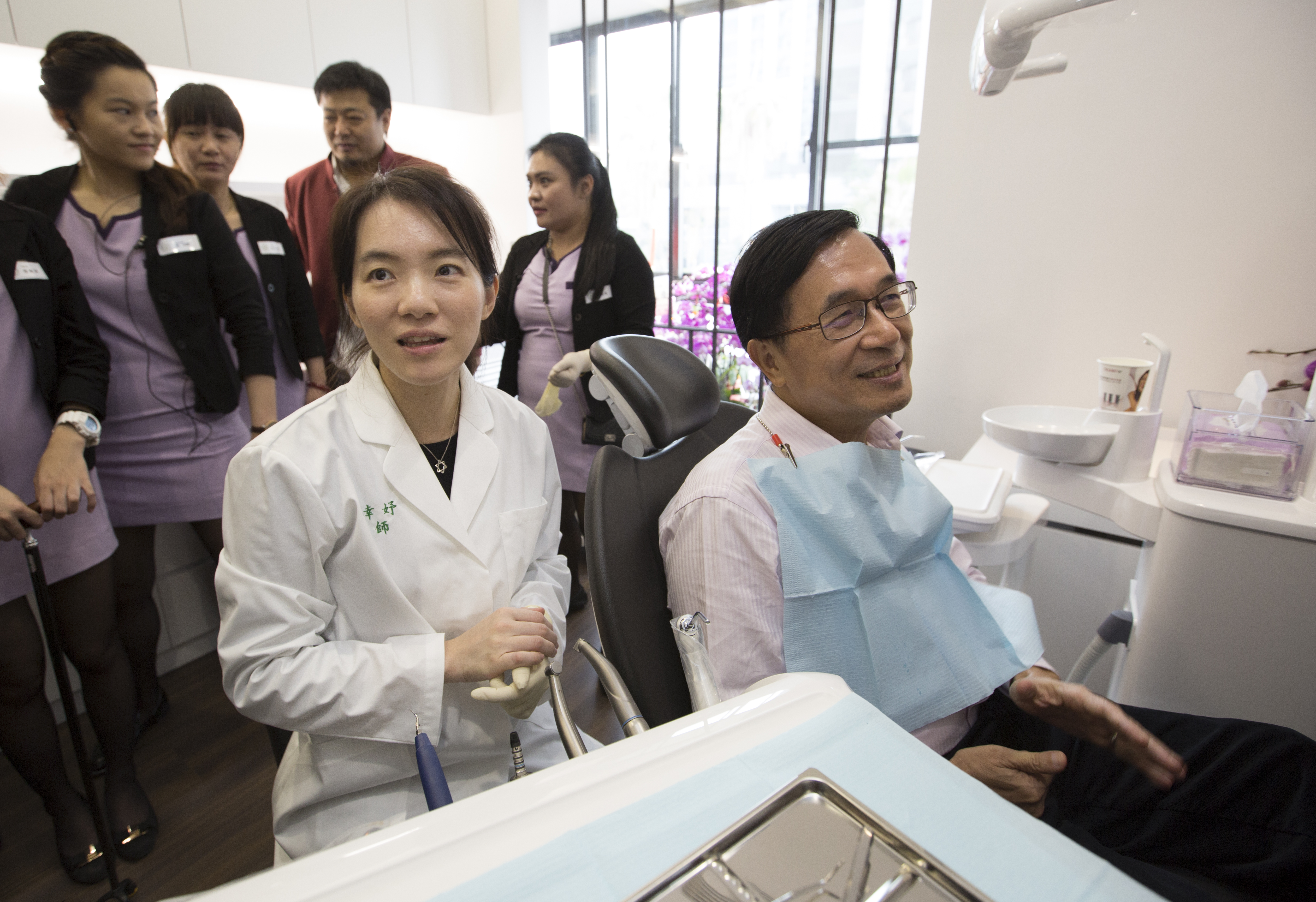 陳幸妤大學畢業第一次在媒體前曝光，成為眾所矚目的焦點。