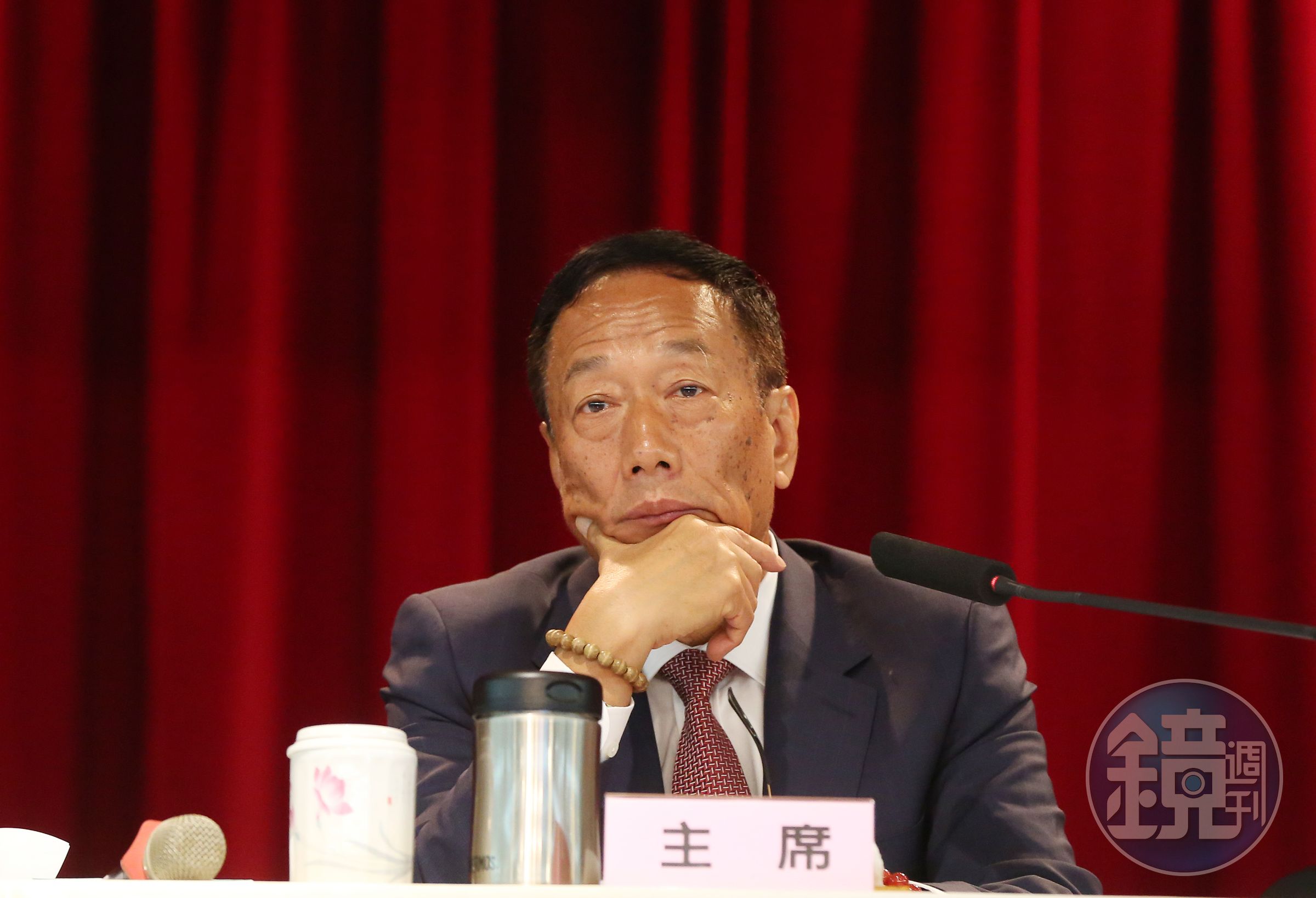 鴻海代工利潤可能被壓縮，郭董打出減資牌救股價也無效。