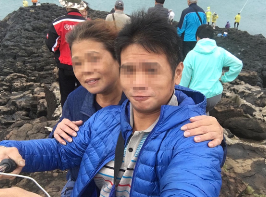 吳嫌妻兒生活照。（翻攝臉書）