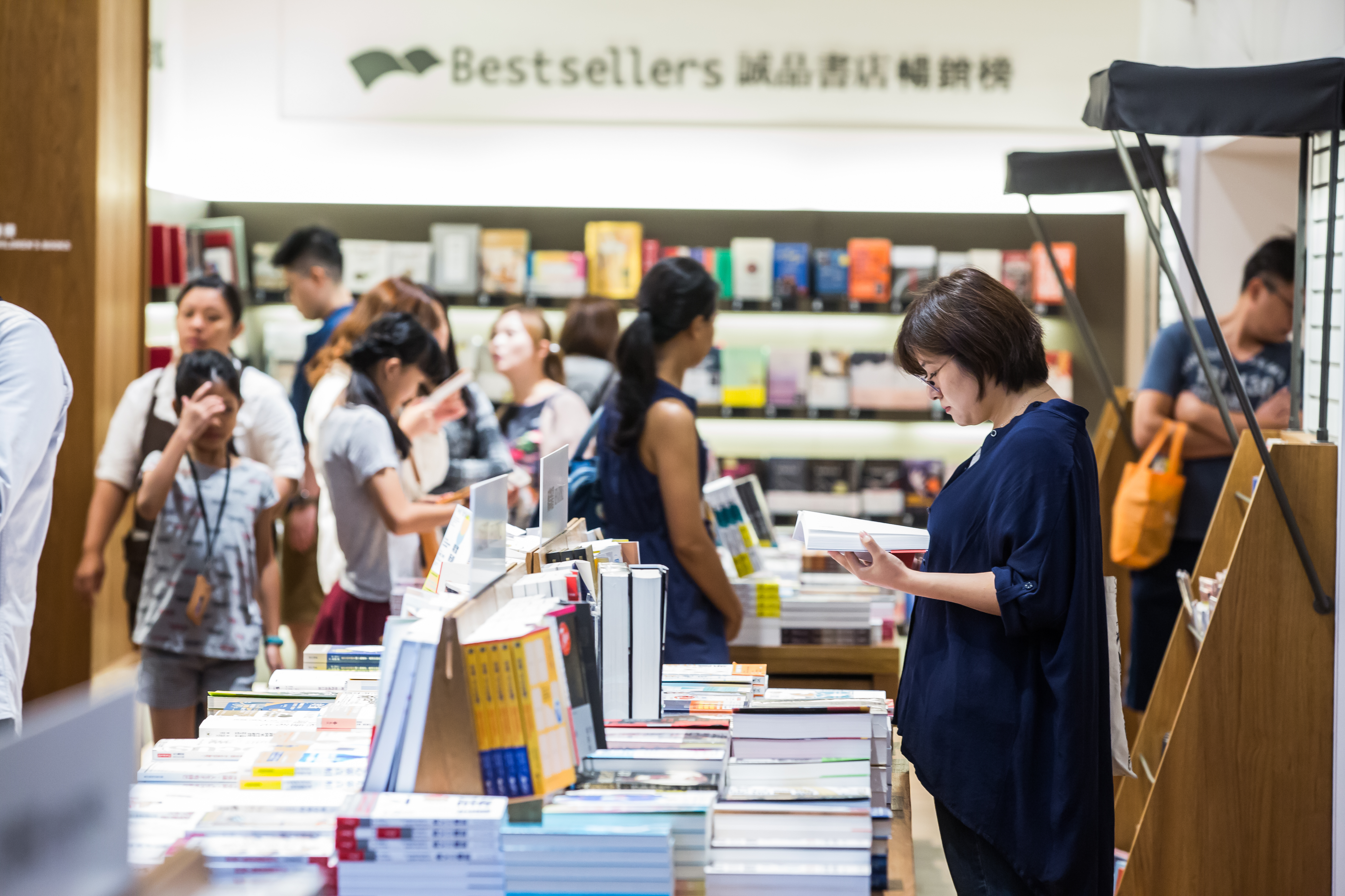 誠品書店昨公布「「2018年度暢銷新書不分類TOP10」。