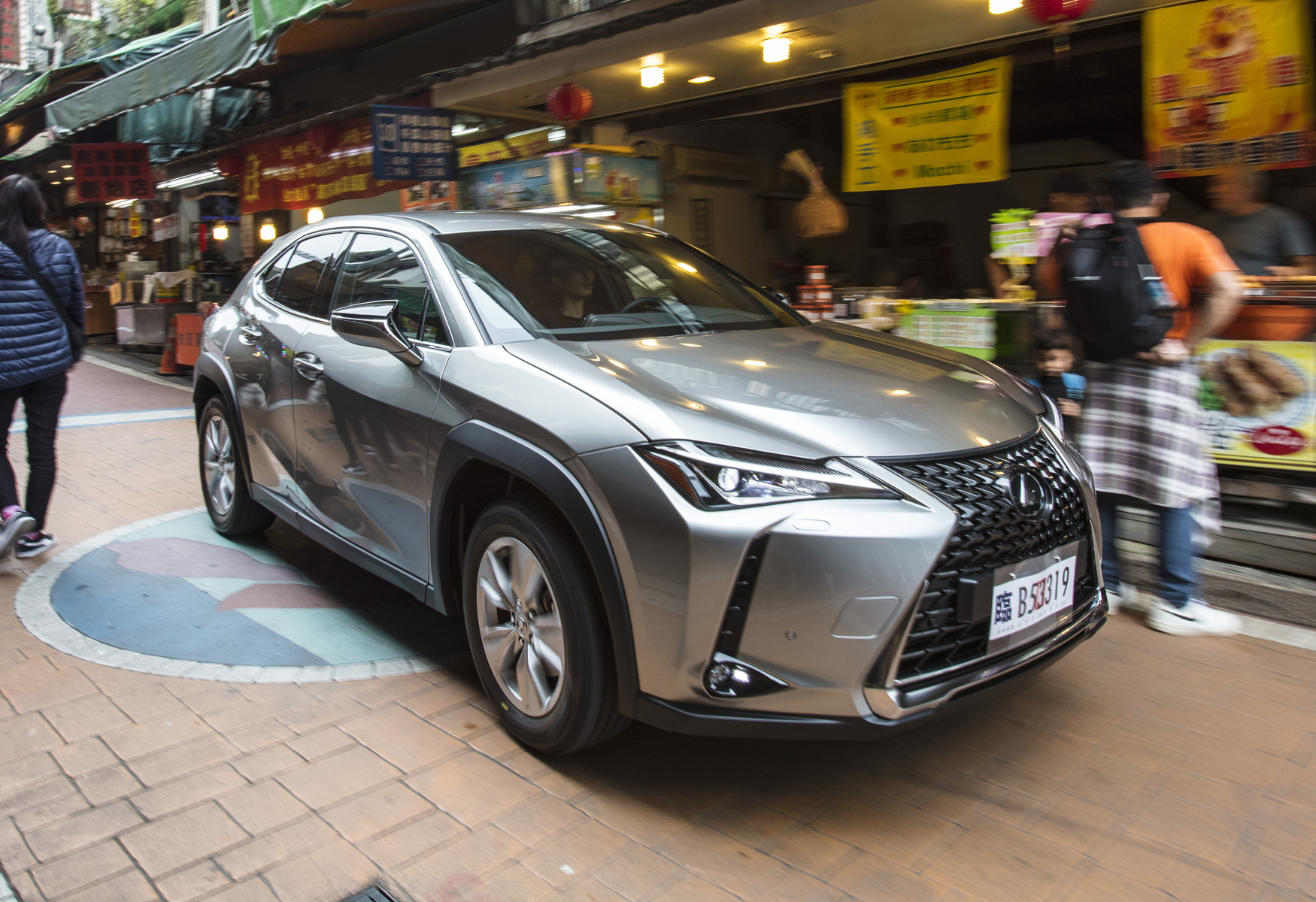 【以柔練剛01】LEXUS UX 200—緣起 ＆ 外型