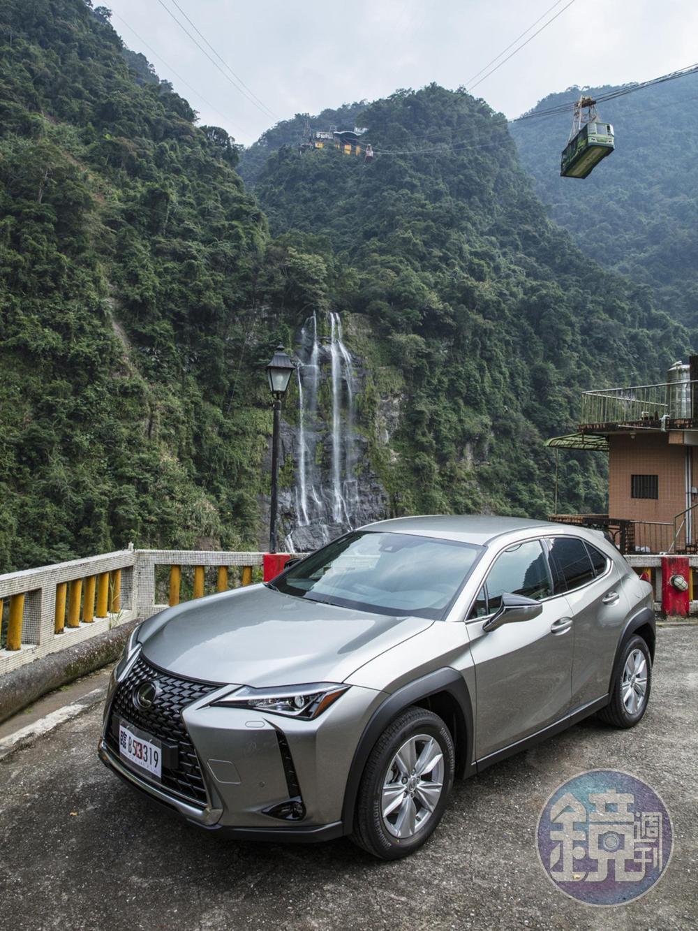 LEXUS UX 200菁英版