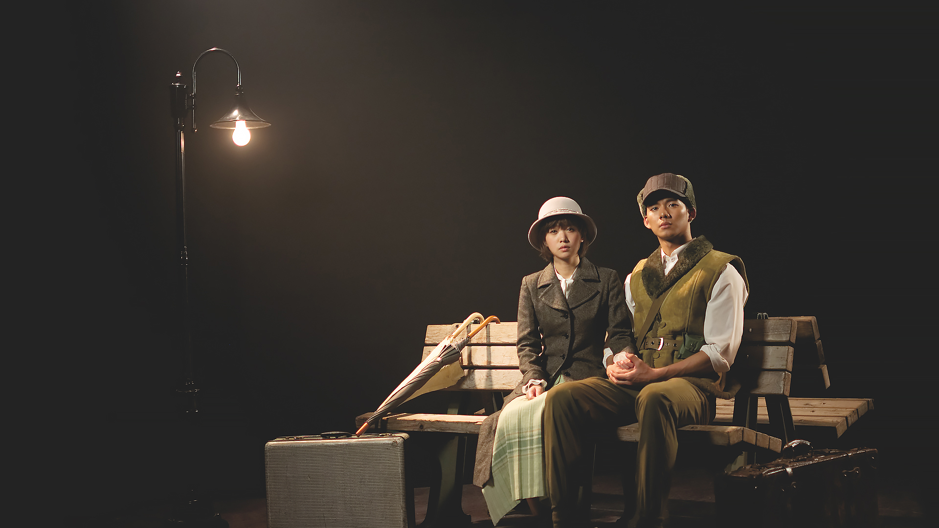 嚴正嵐的新歌〈告白〉MV找來吳念軒跨刀，2人共譜一段苦戀。（海蝶音樂提供）