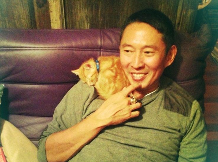 鈕承澤(右)驚傳在拍攝電影《跑馬》期間，涉嫌性侵女工作人員。（翻攝自鈕承澤臉書）