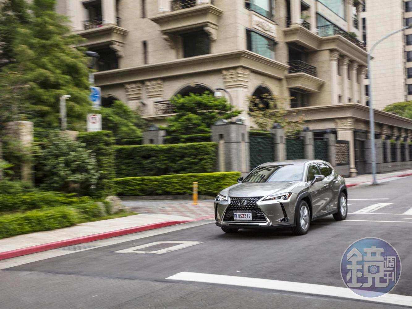LEXUS UX 200菁英版
