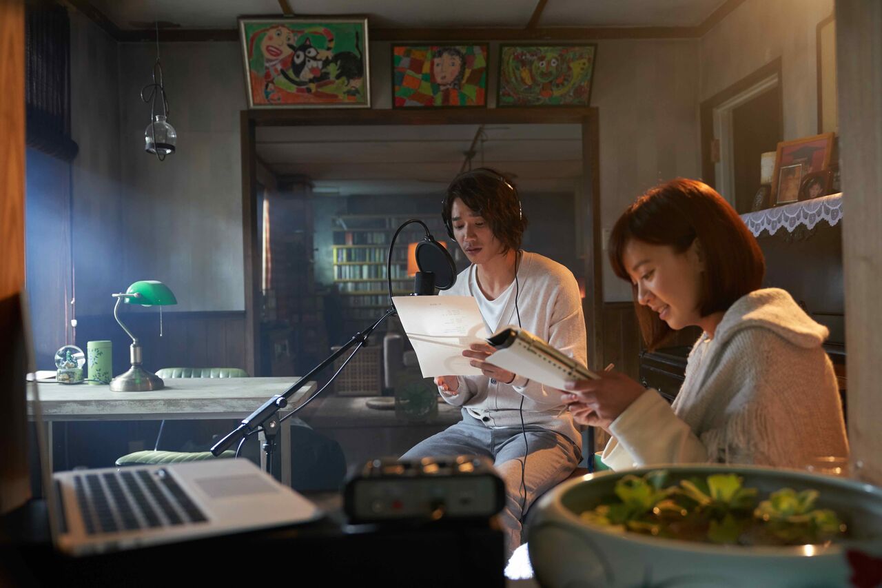 比悲傷更悲傷的故事》是個悲劇收場的愛情故事，卻讓男女主角劉以豪、陳意涵在前半段竭盡情歡樂。（傳影互動提供）