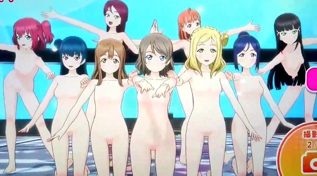 《LoveLive! 學園偶像祭》大型機台推新版卻嚴重出包，團員均以膚色上陣。（翻攝自7Z1skIWtjpBwPnR@twitter）