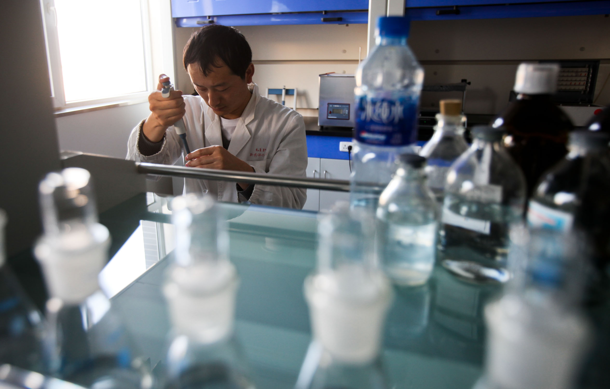 醫療、製藥產業內需顯著，加上新藥題才不斷，成為明年投資最大亮點。（東方IC）