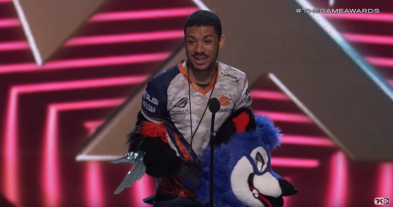 格鬥遊戲好手SonicFox奪下今年TGA最佳職業電競選手。（翻攝自YouTube頻道Kotaku）
