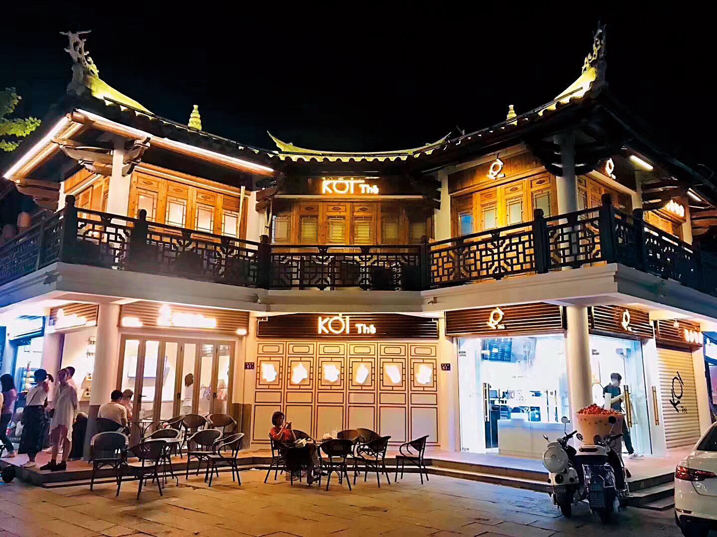 KOI Thé在東亞12國遍地開花，各國門市皆有不同設計風格，圖為中國大陸泉州店門市。（KOI集團提供）