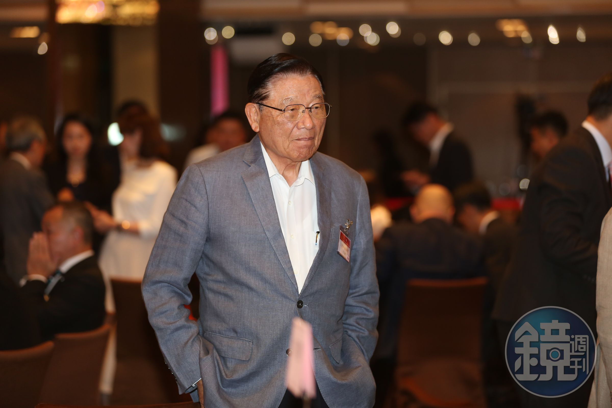 前海基會董事長江丙坤8日晚與友人聚餐時昏倒，目前人在馬偕醫院加護病房觀察中。