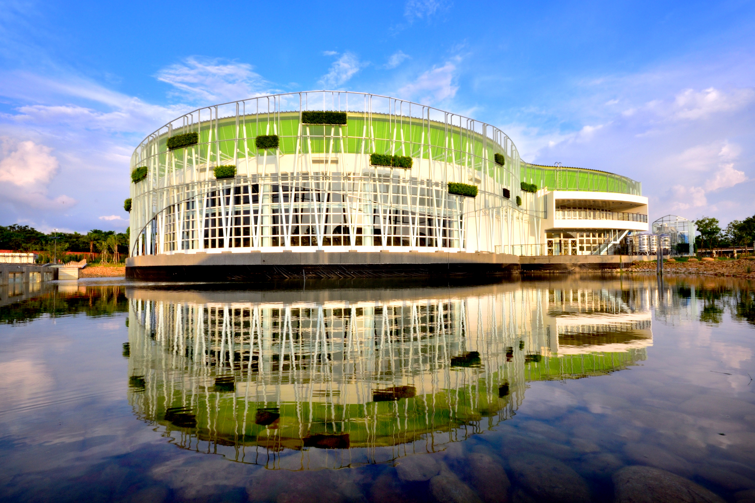 樂農館將台中從平原、丘陵到山區的台灣四大重要農作物搬進展館，推廣食農教育。（台中市政府提供）