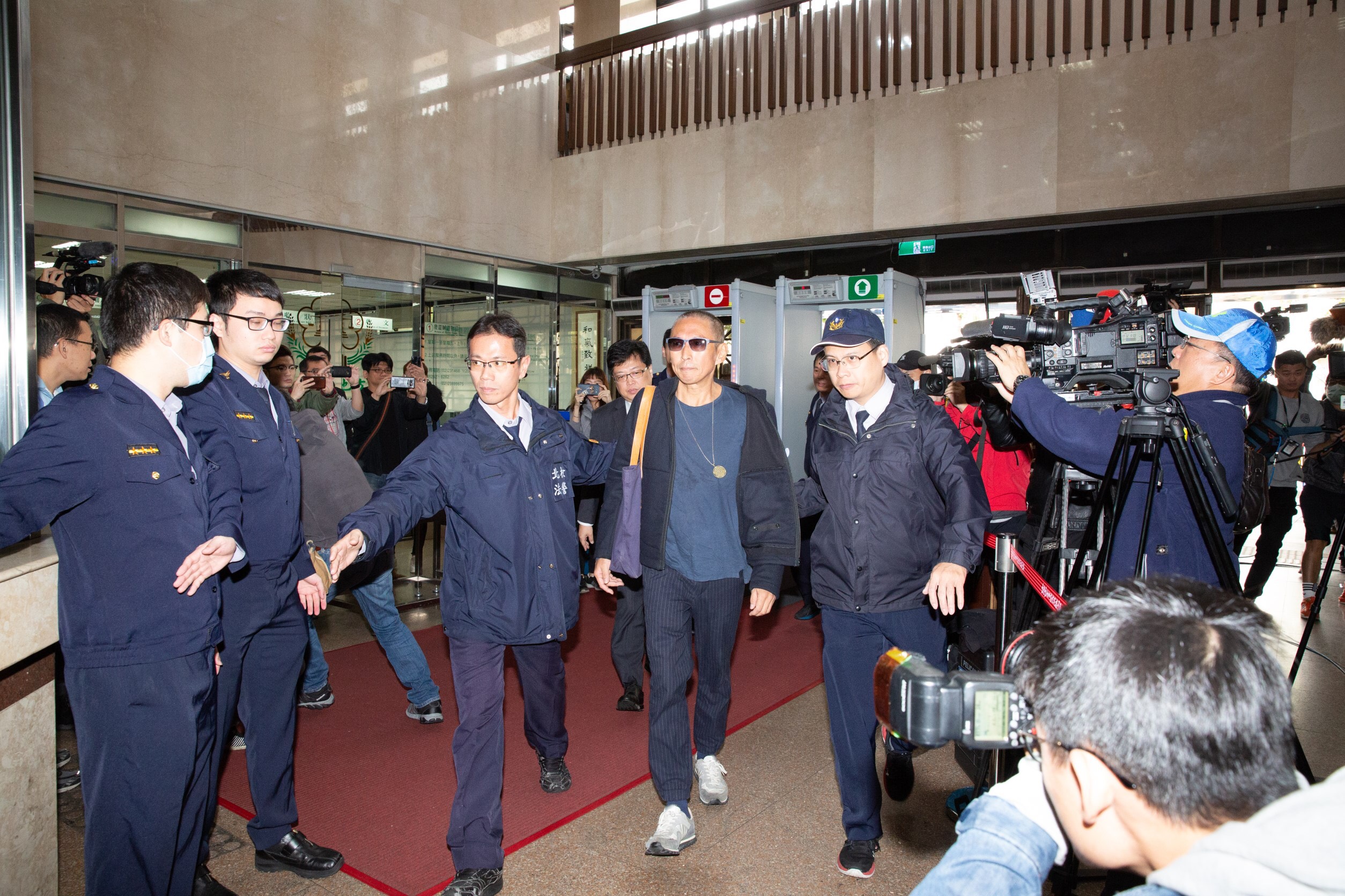 鈕承澤今早赴北檢說明，隨後透過友人發文強調從來沒有傷害他人。