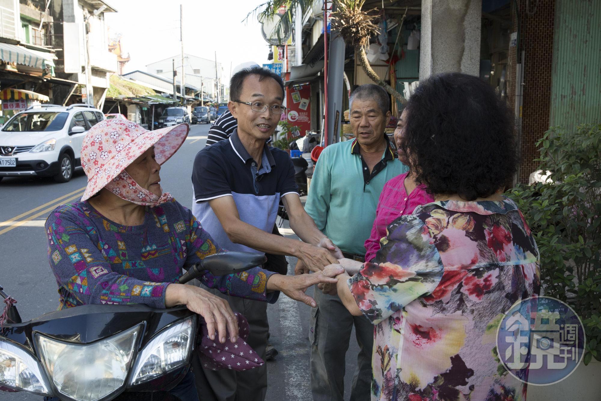 拜票拜了四個月，陳永和謝票也不馬虎，自己開車謝票，見人便下車閒聊，一戶聊過一戶。