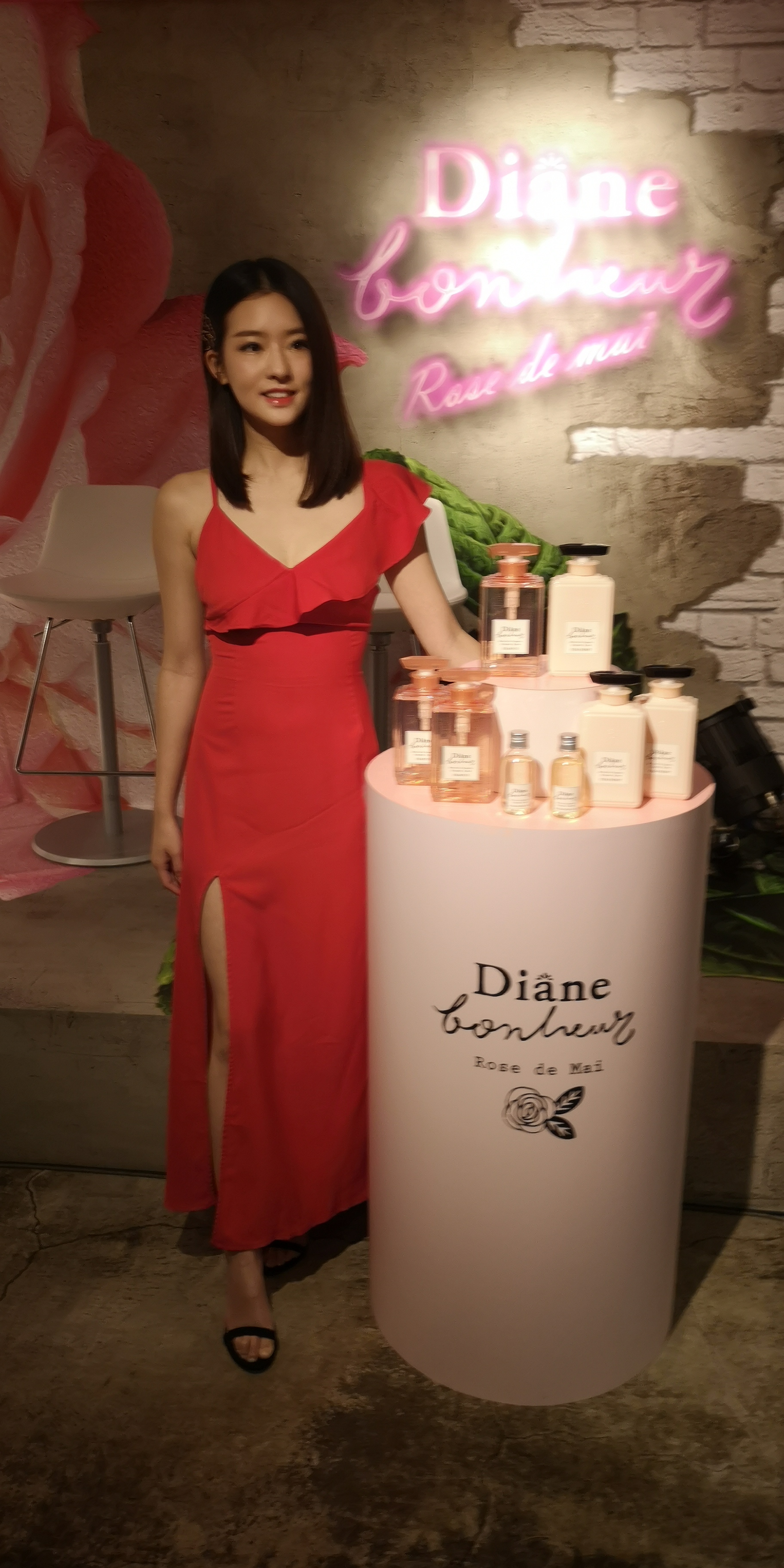 陳語安出席日本東京「Diane Bonhuer」新品上市活動。