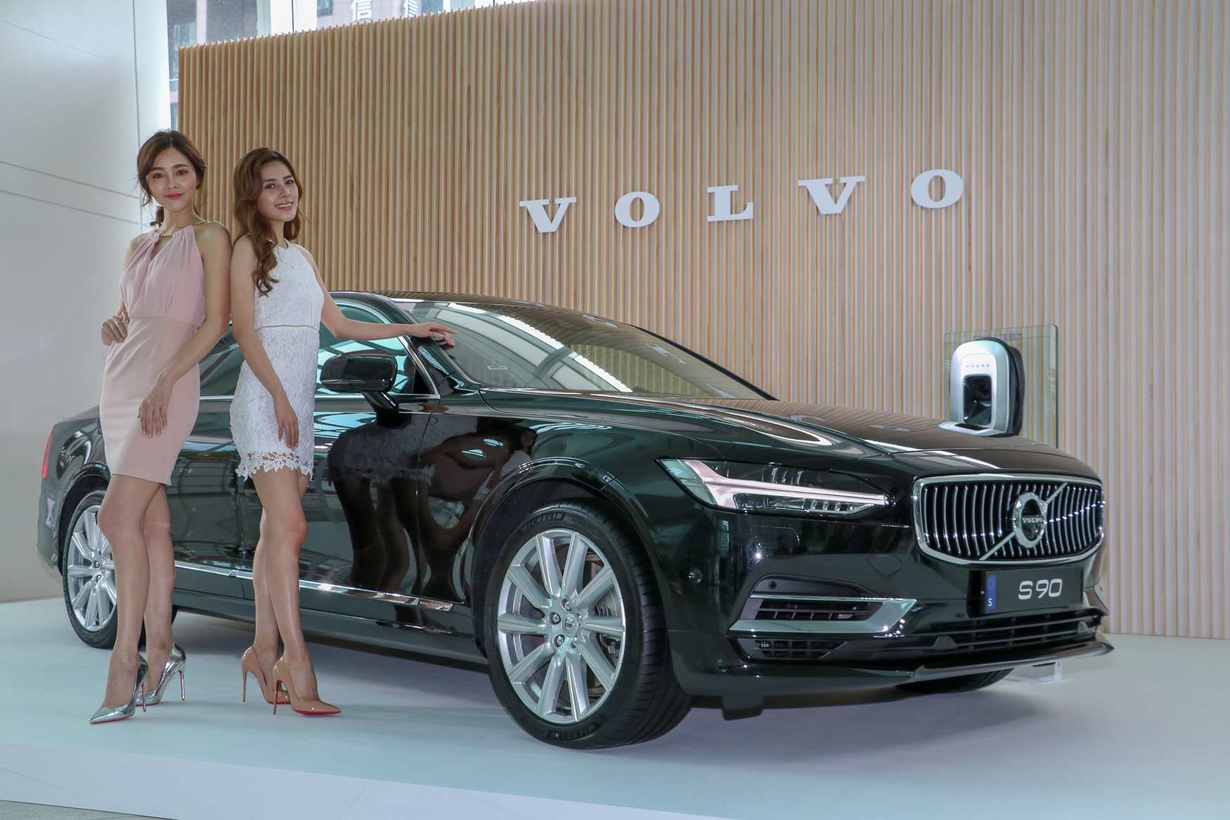 【車展搶先看】S90 T8 搭靚模 預告車展擔主秀