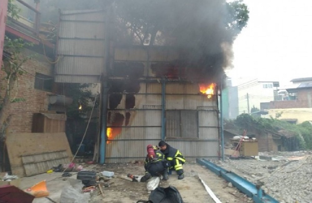 大苗力特技團的道具間今早發生火警。(消防局提供)