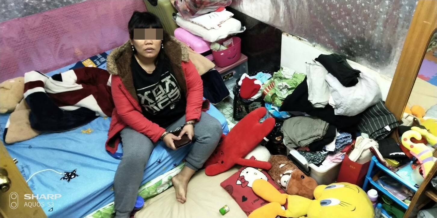 男嬰父母將孩子交由莎麗照顧，寶貝兒子卻在1周內死於保母暴行。（翻攝畫面）