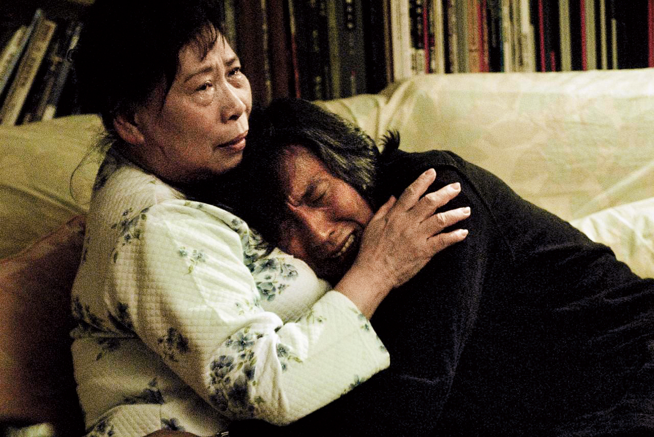 鈕承澤在拍攝電影《情非得已之生存之道》時，放入許多自身的成長際遇，鈕母在片中飾演他媽媽。