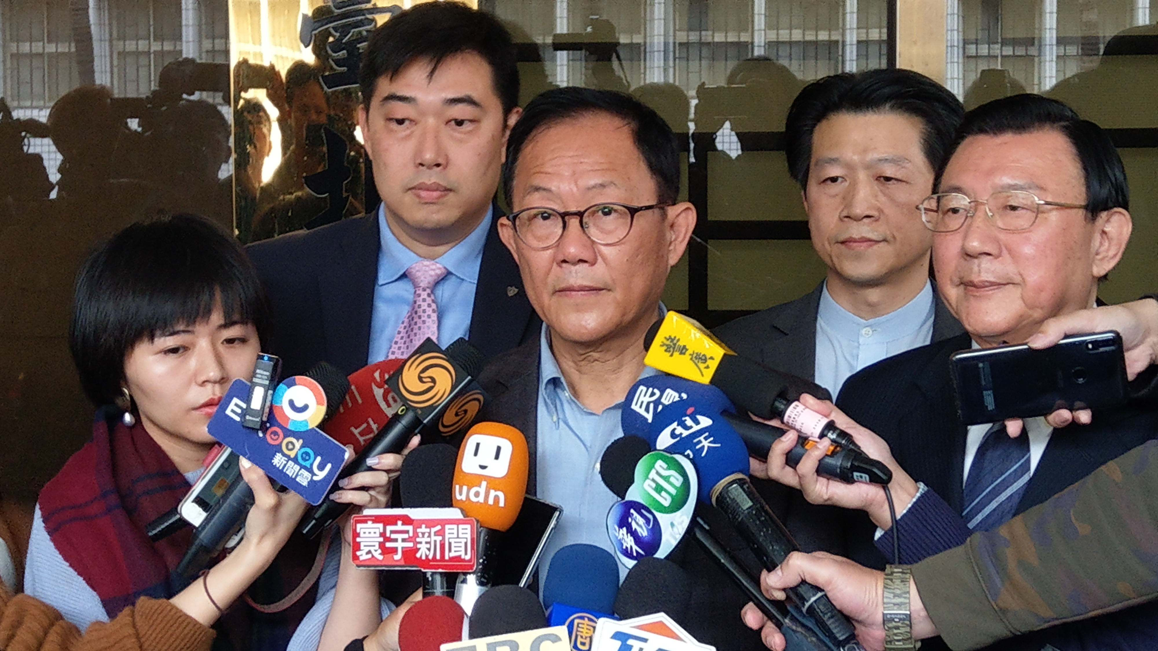 台北市長參選人丁守中聲請驗票第7天，仍輸柯文哲3000多票，將打延長賽，另提選舉無效訴訟。