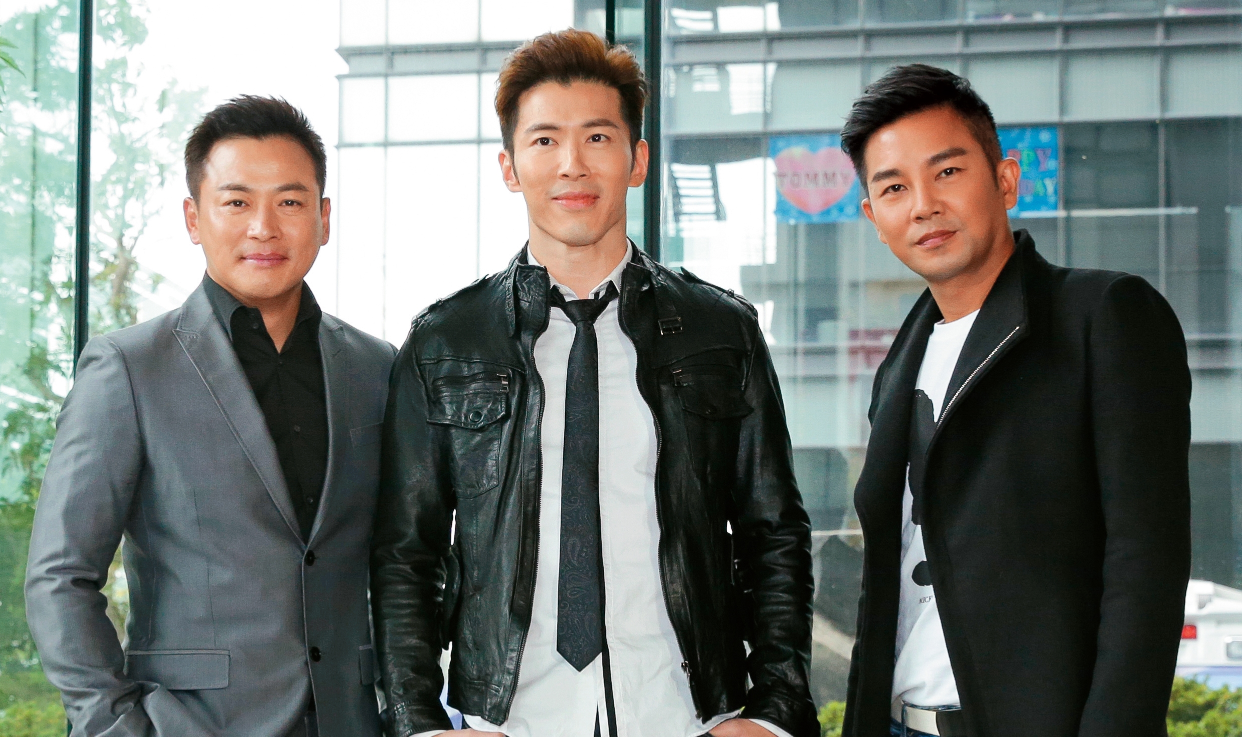 江宏恩（左）的廚藝不輸名廚弟弟江振誠。