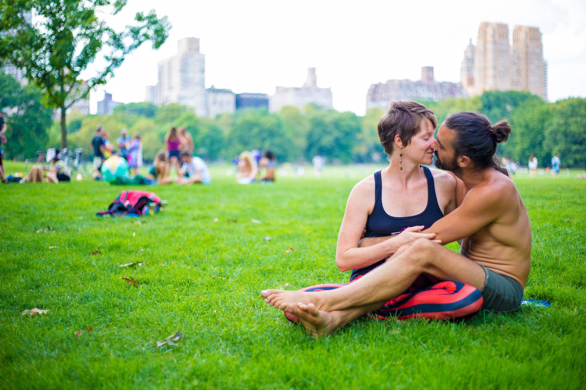 比起上一代，千禧世代對「性事」較不熱衷。（東方IC）