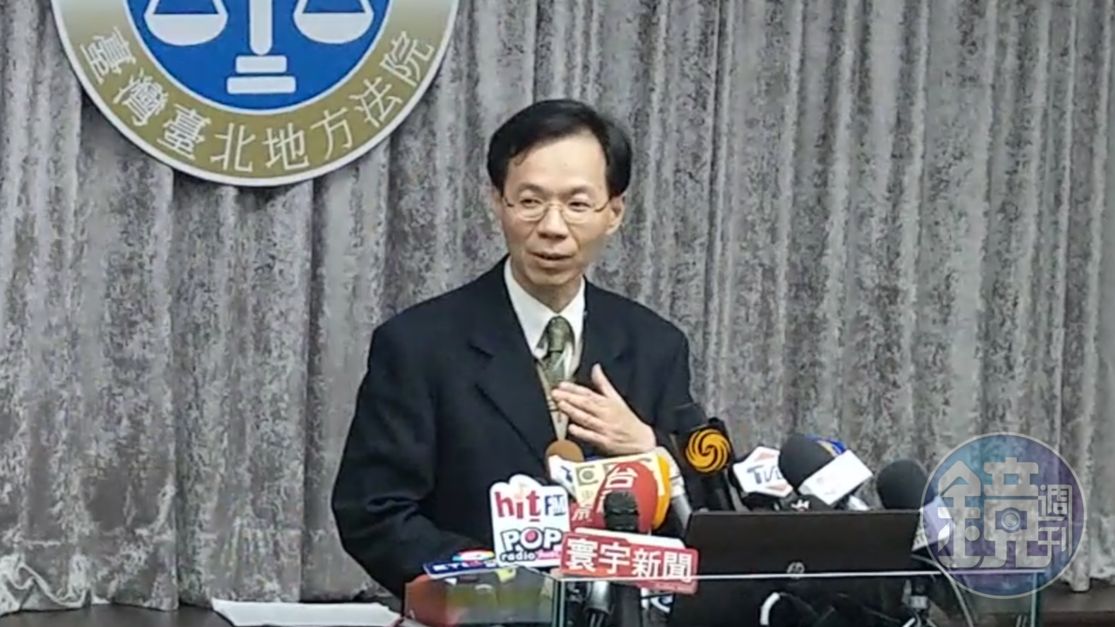 台北市長參選人丁守中聲請驗票後，5位候選人得票數全變少，台北地院庭長黃柄縉說明原因。