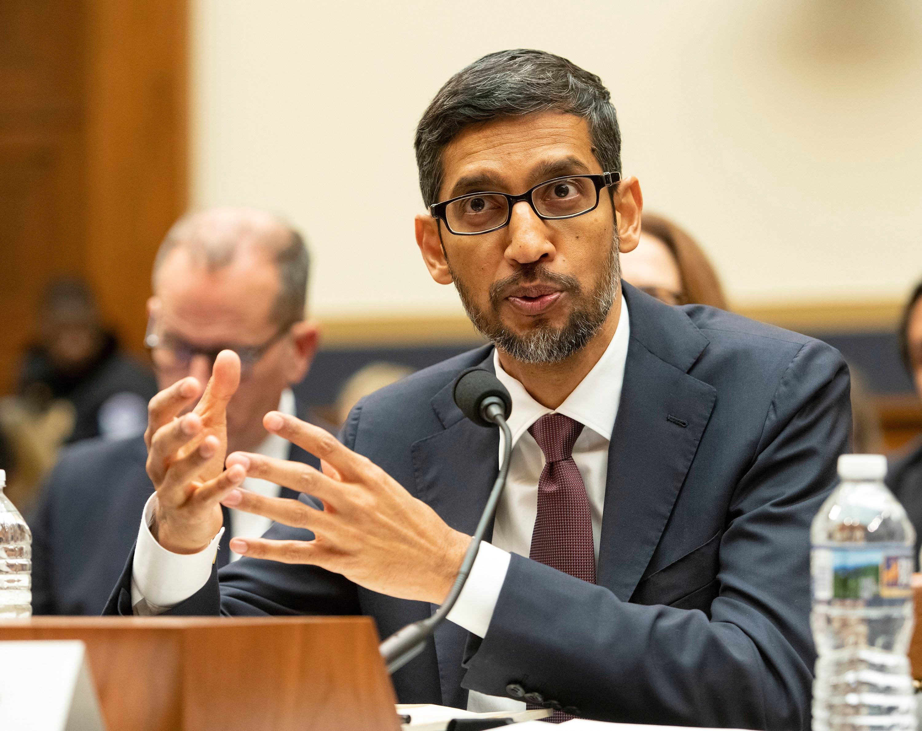 Google執行長桑達‧皮采（Sundar Pichai）日前到美國國會眾議院司法委員會出席聽證會。（東方IC）