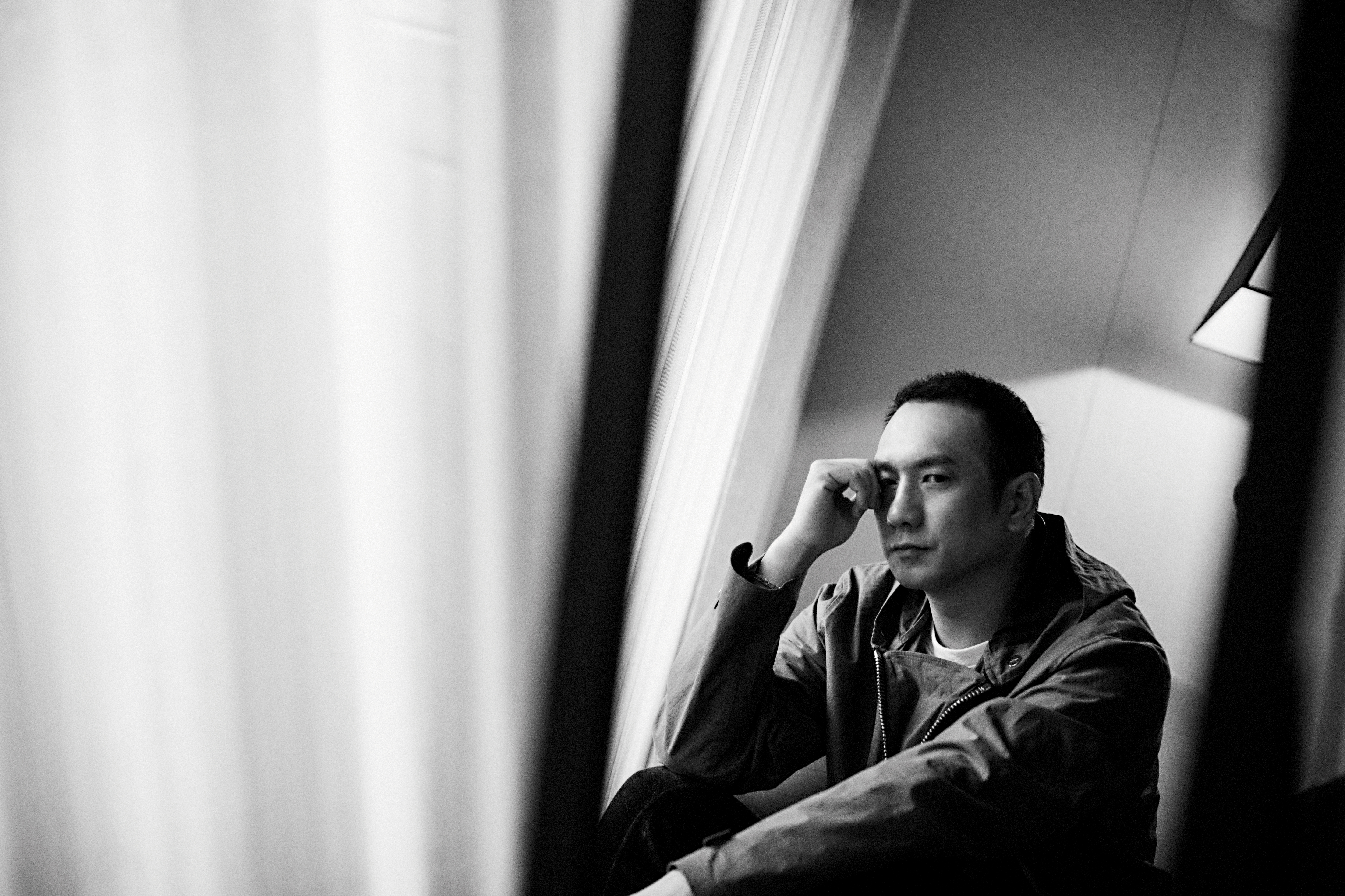 黃覺攝影、畫畫都在行，身上有藝術感的他，對於爭取演出心儀導演的作品格外用力。