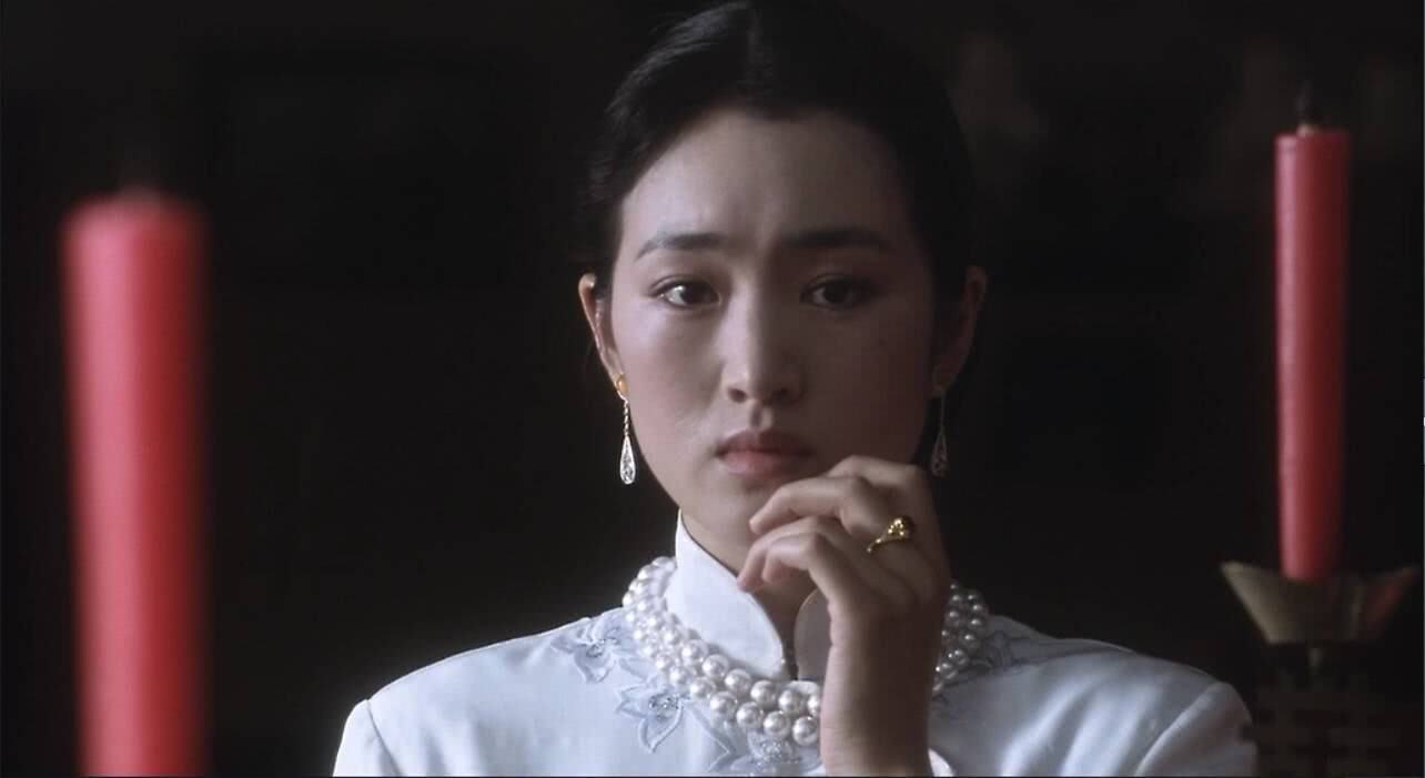 《霸王別姬》導演陳凱歌本來以「她是張藝謀的人」不想用鞏俐，但徐楓認為好演員大家都可以用，擇善固執而選定鞏俐演出菊仙一角。