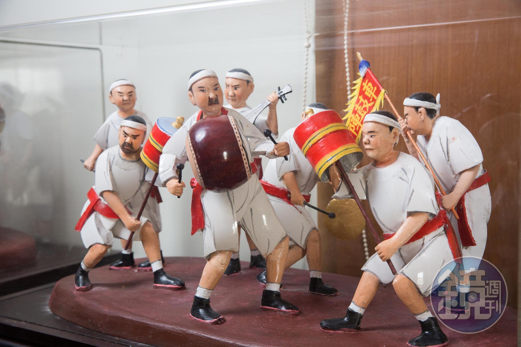 後期葉進祿幾乎創作全立體作品,主題不再侷限於龍、鳳、福祿壽,開始呈現民間小人物。