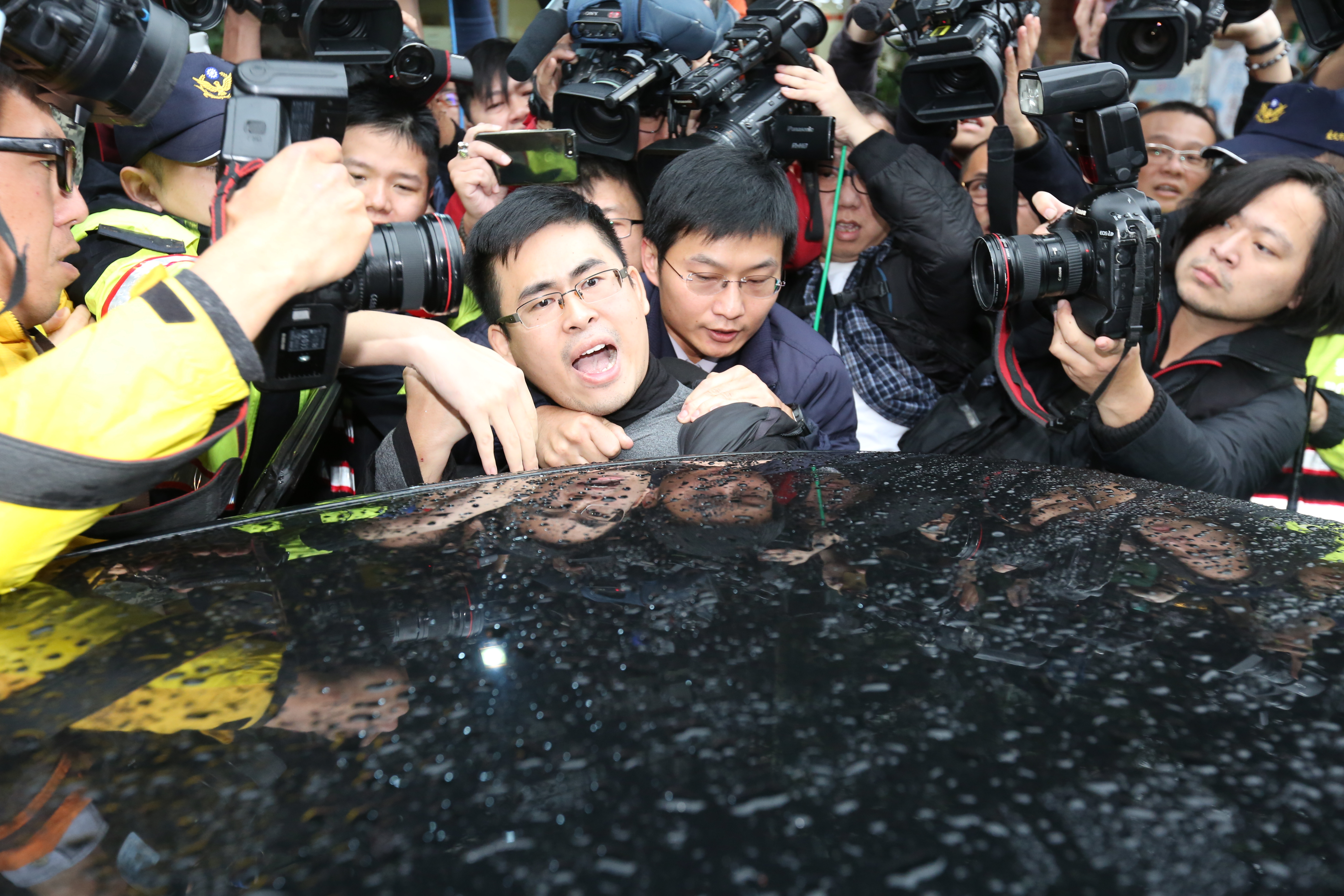 監察院認為檢察官普遍以他字案的非法定方式結案，侵害當事人基本人權，並以王炳忠案為例，北檢今日發出新聞稿做出回應。