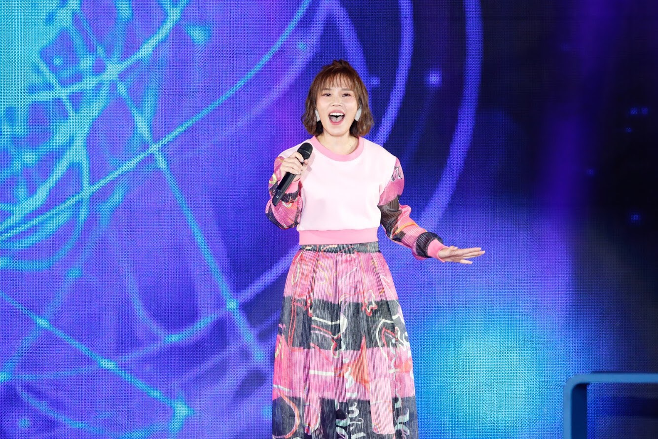 鐵肺歌手李佳薇演唱多首飆高音歌曲，震撼力十足