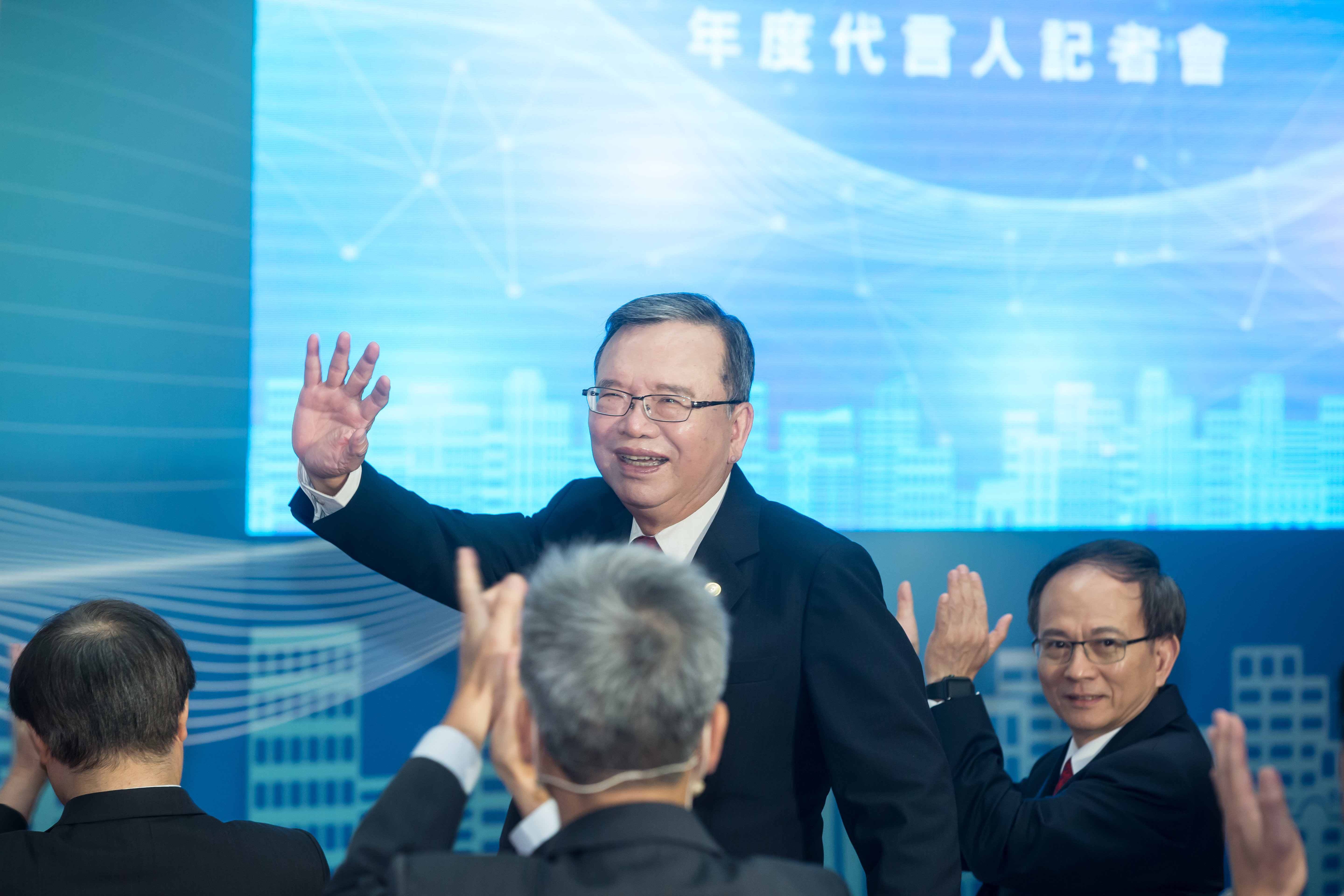 接任2年的中華電信董事長鄭優，近期與Netflix簽下獨家上架合約，打算趁機擴張MOD規模，目標將衝上250萬用戶。