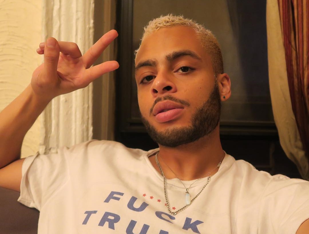 25歲的美國無業青年靠著網路行乞，月收入竟約新台幣12萬元。（ehjovan IG）