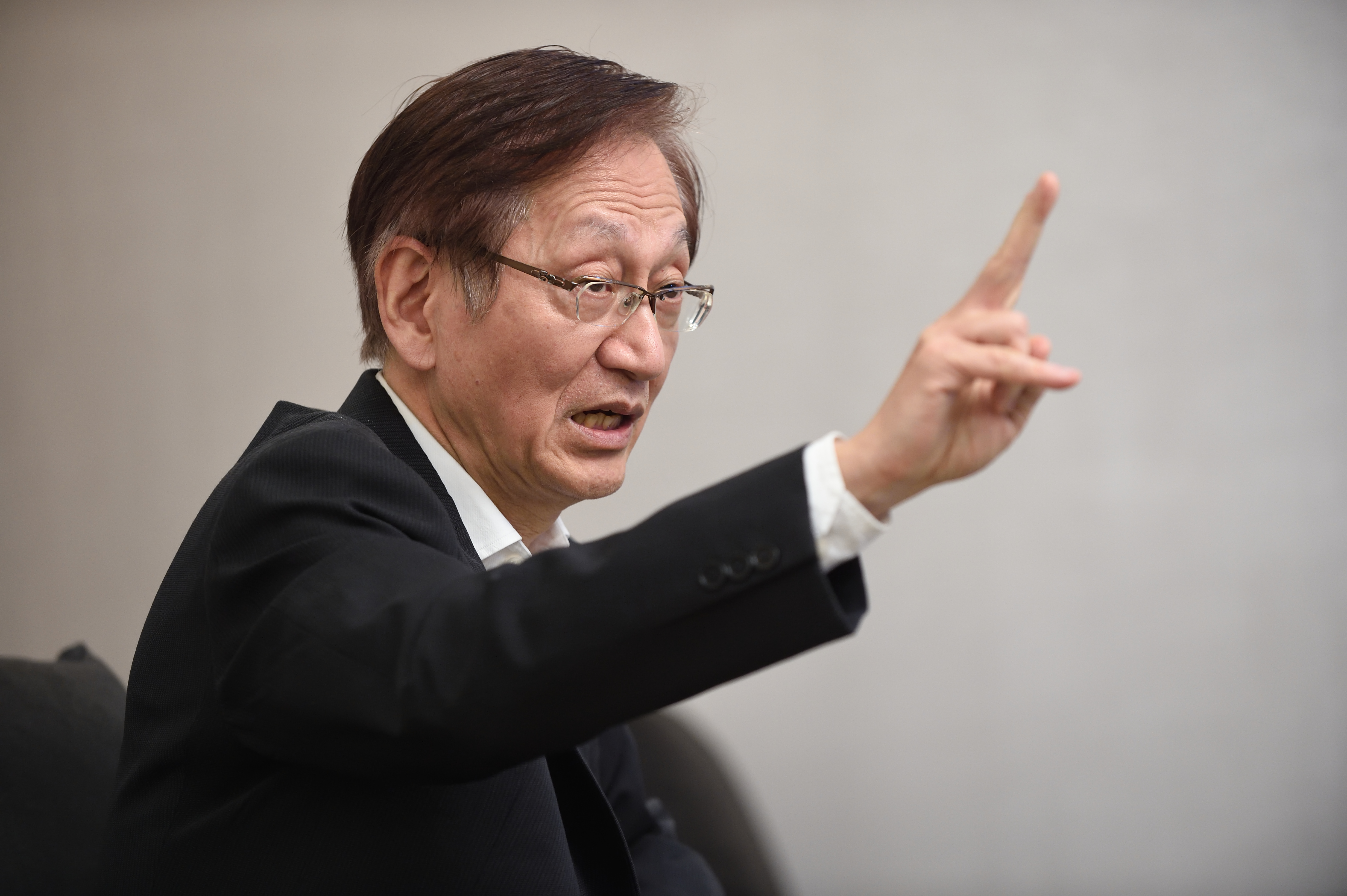 施崇棠上週五在華碩關渡總部接受本刊專訪，正面回應接班問題。