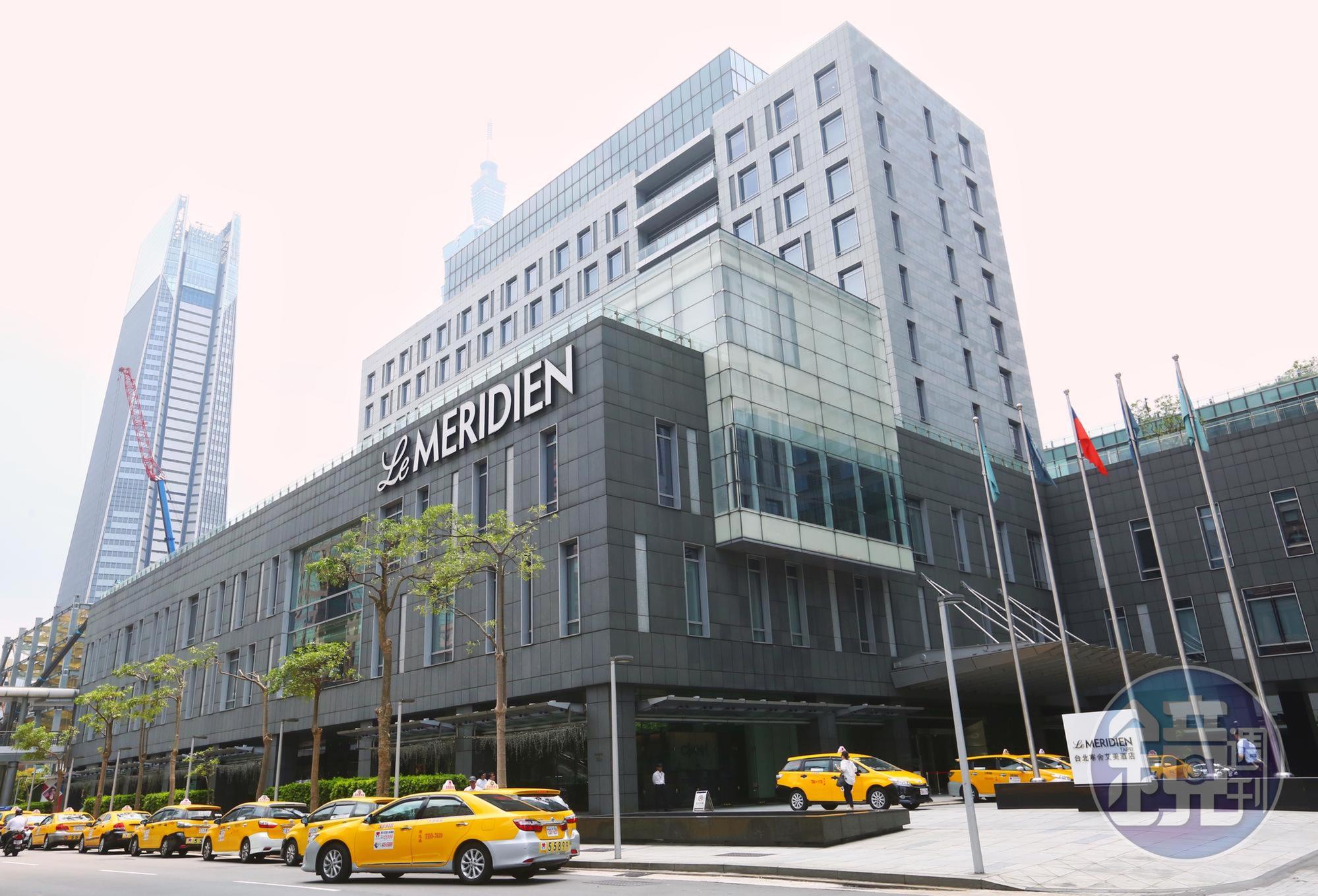 國民黨前主席連戰與夫人連方瑀對寒舍艾美酒店情有獨鍾，不只女兒歸寧宴，連兩人50週年金婚也在此設席。