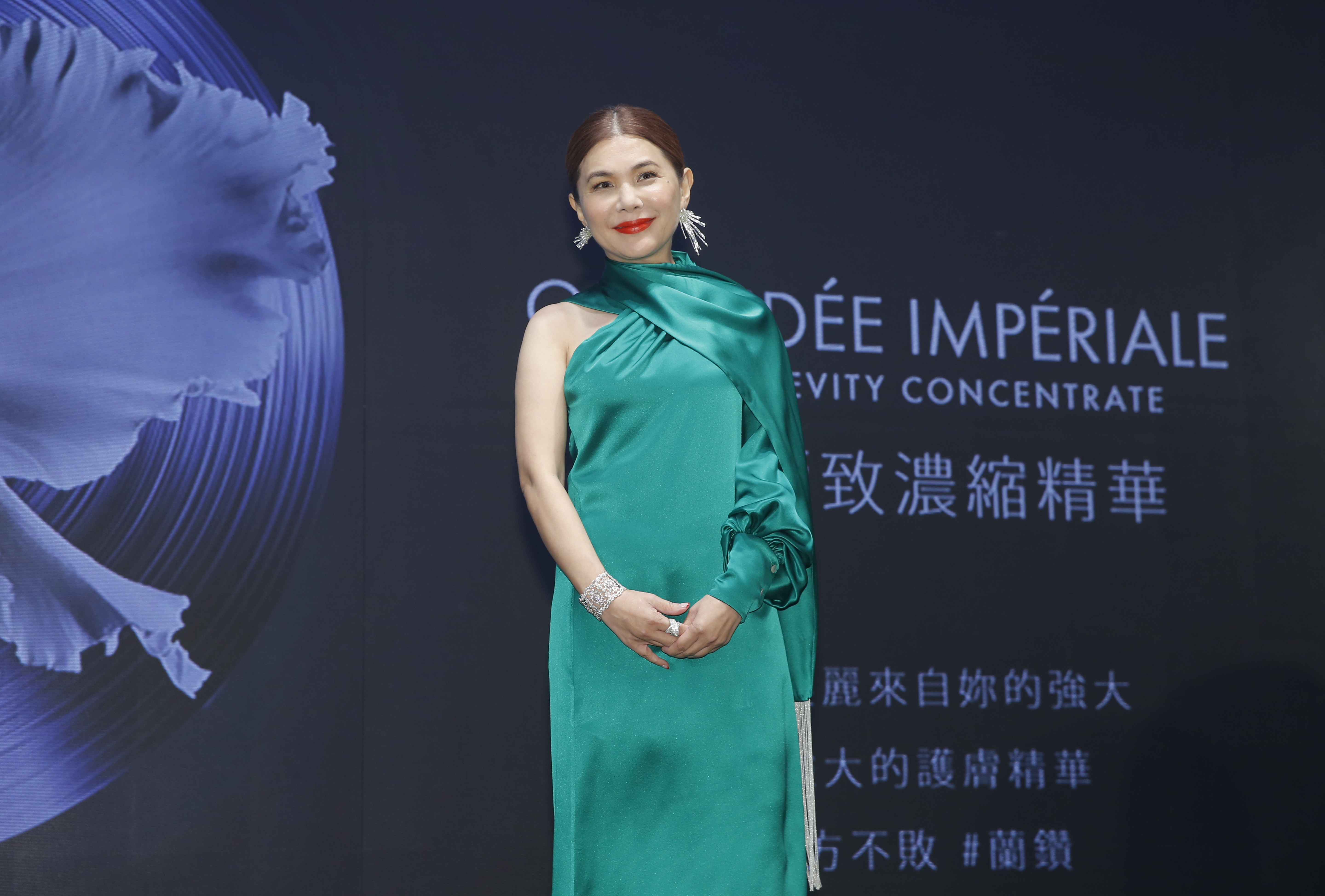 張清芳出席法國嬌蘭(GUERLAIN)蘭鑽極致濃縮精華新品發表會,發表許多女性智慧語錄。