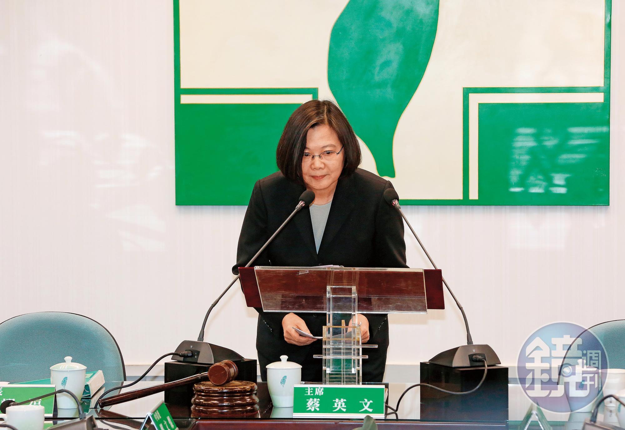 民進黨立委王定宇認為，接替蔡英文的新任黨主席最大挑戰是要讓民進黨「死而復活」，必須從人民的視角執政。