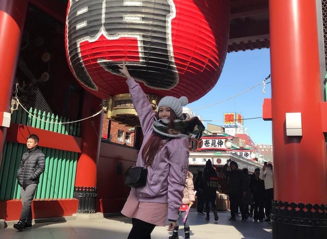 每年過節愷樂必帶著家人出國散心,因此對於外匯走勢特別關注。(翻攝愷樂臉書)