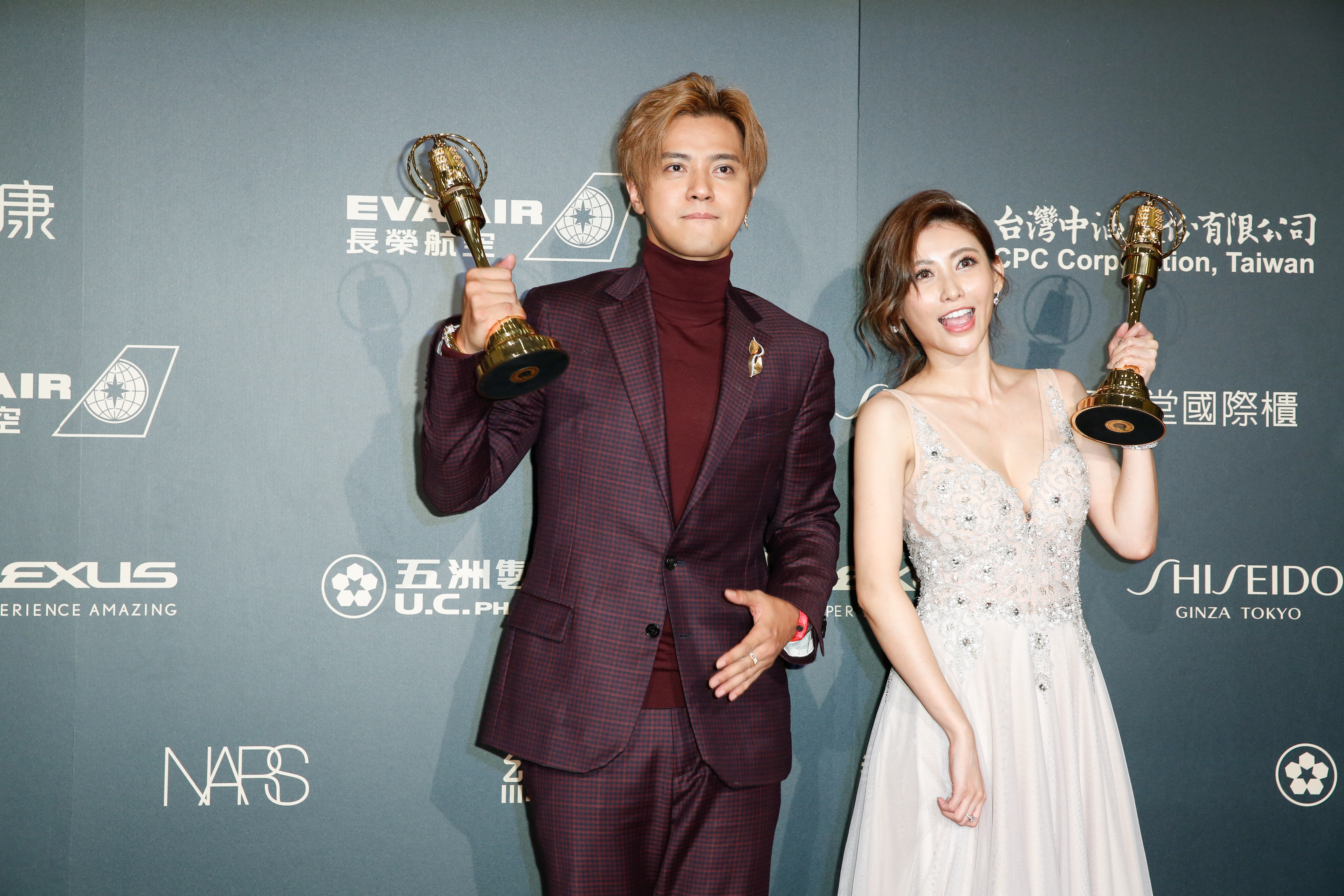 換了名字、換了形象，又發行專輯，愷樂十分感激老闆羅志祥(左)的提攜。