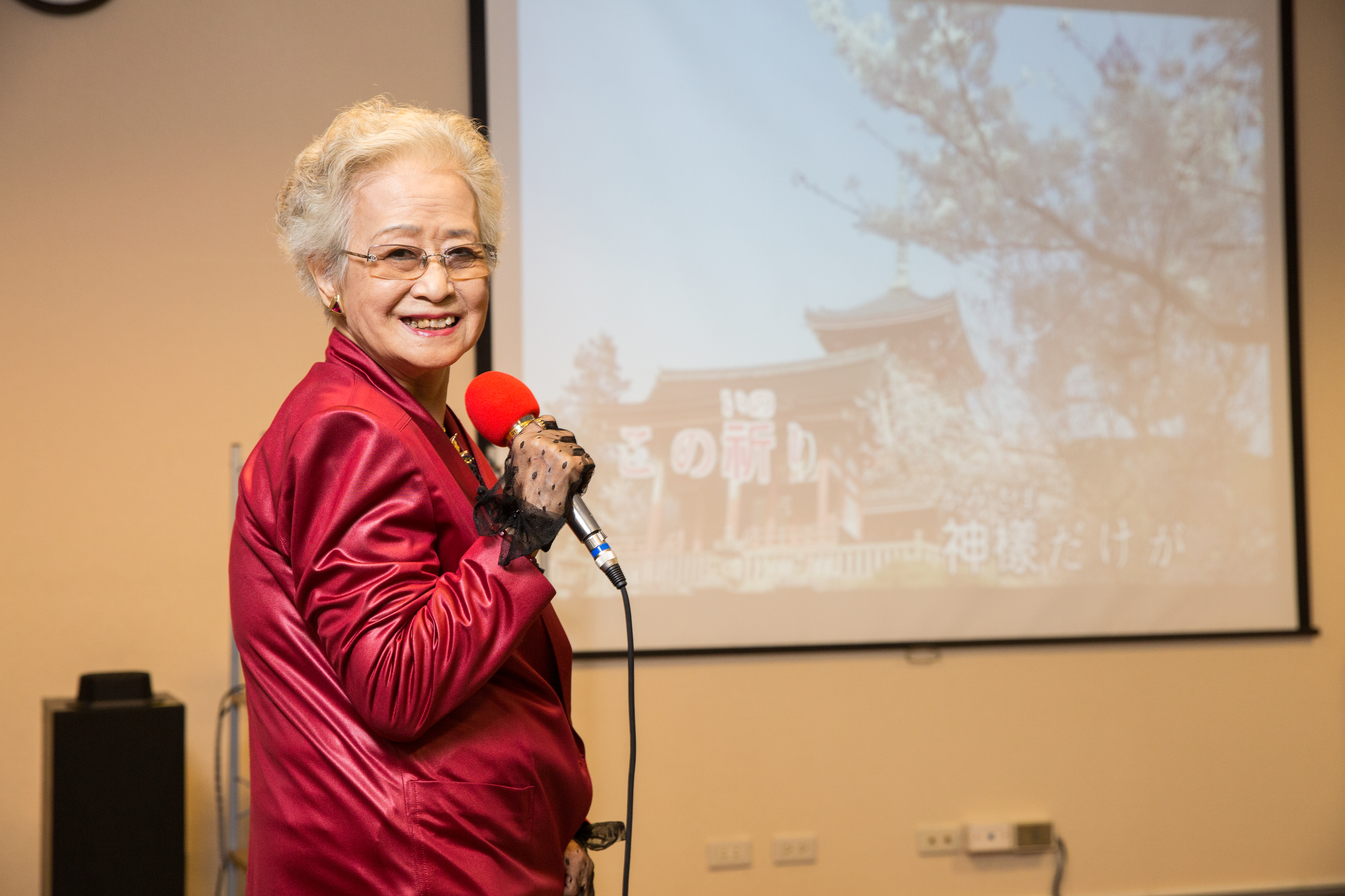 李翠鳳活到老，在財務上也盤算到老，她靠每月現金流晉升上流老人。