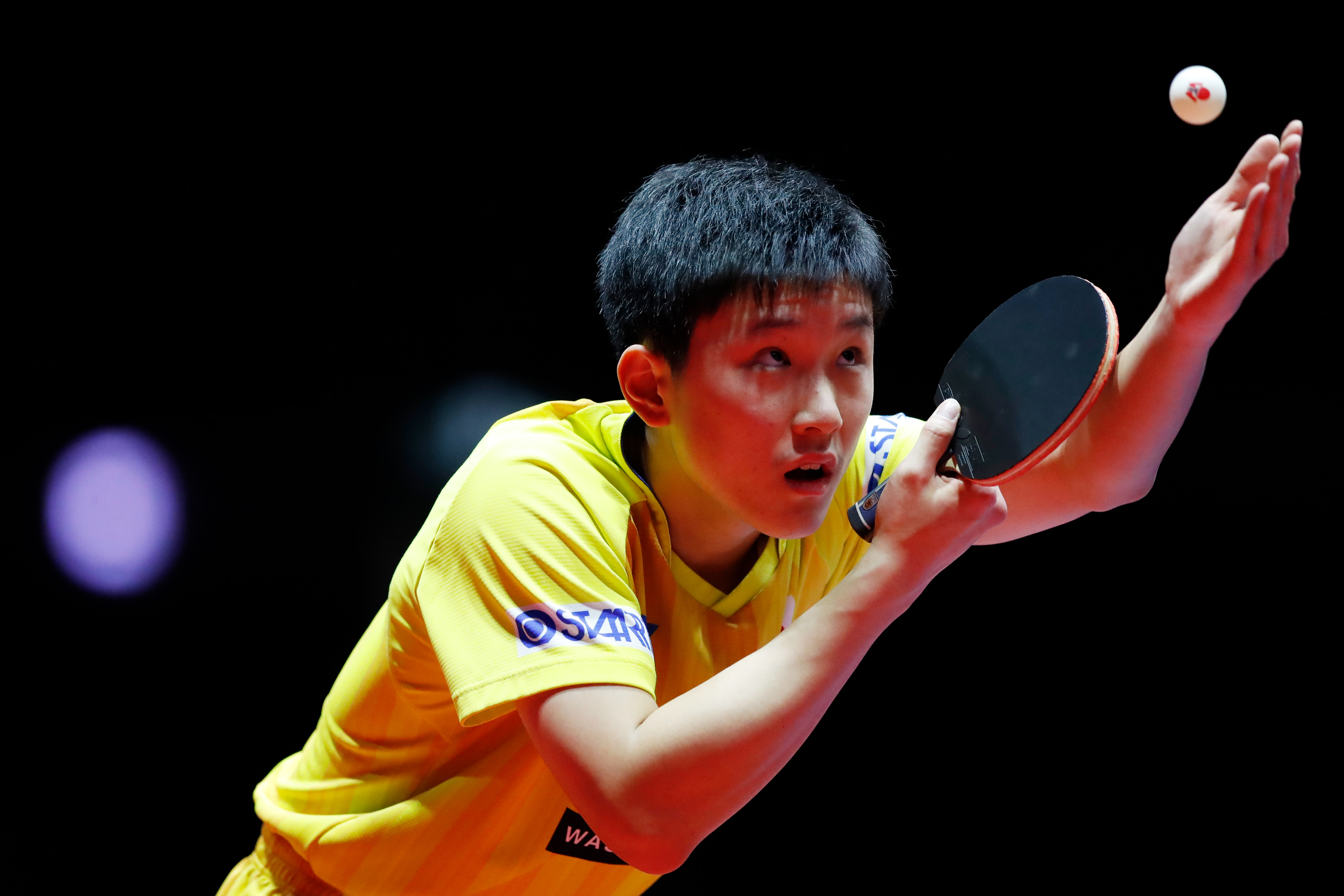 日本桌球怪物少年張本智和拿下年終賽男單冠軍，目標成為最年輕奧運金牌。（東方IC）