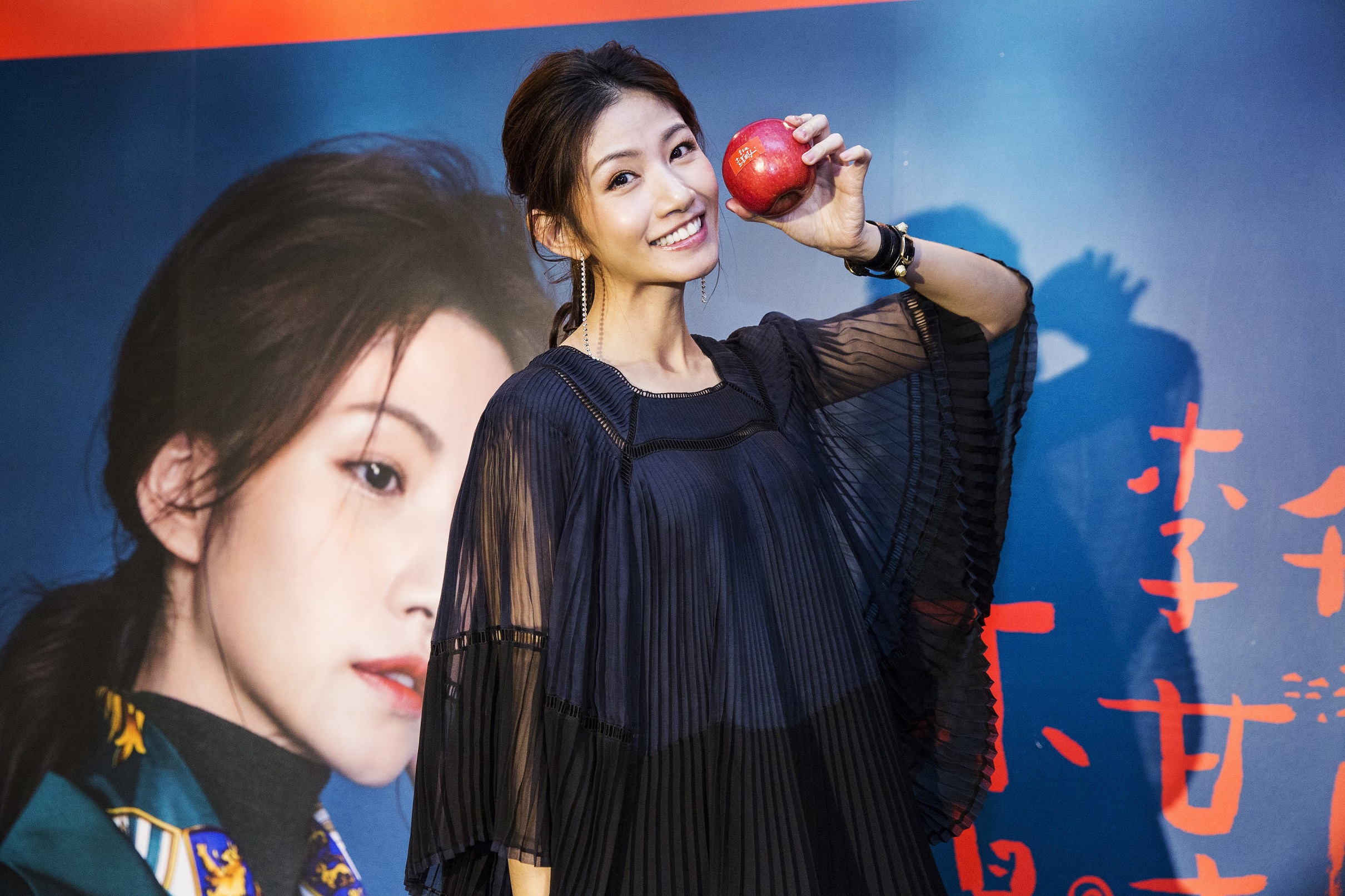 李千那為首張台語專輯《查某囡仔》舉辦聽歌會,曝光由蕭煌奇、李英宏、張三等金曲陣容打造的新曲。(樂是達提供)