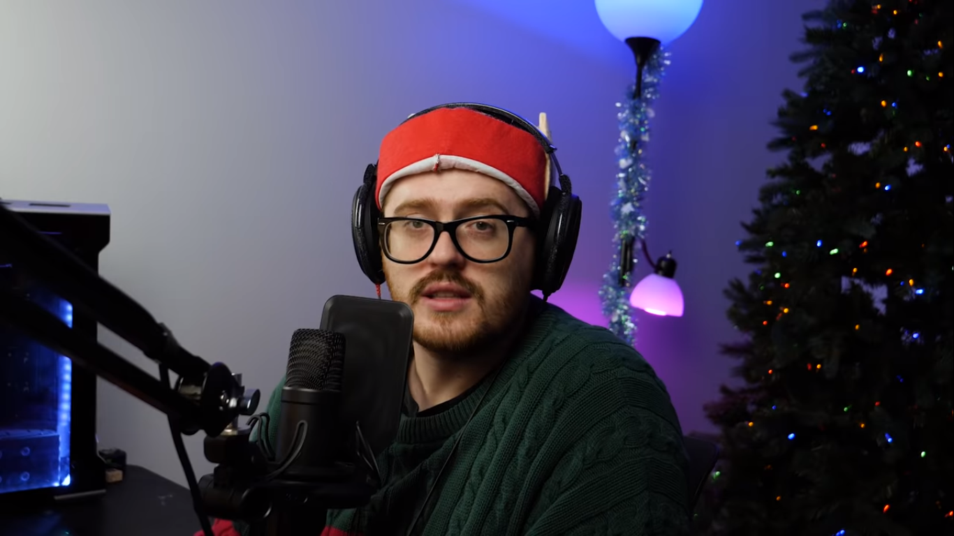 PaymoneyWubby 發現 YouTube 上充斥著大量詭異的「地方媽媽」影片。（翻攝自PaymoneyWubby 影片）